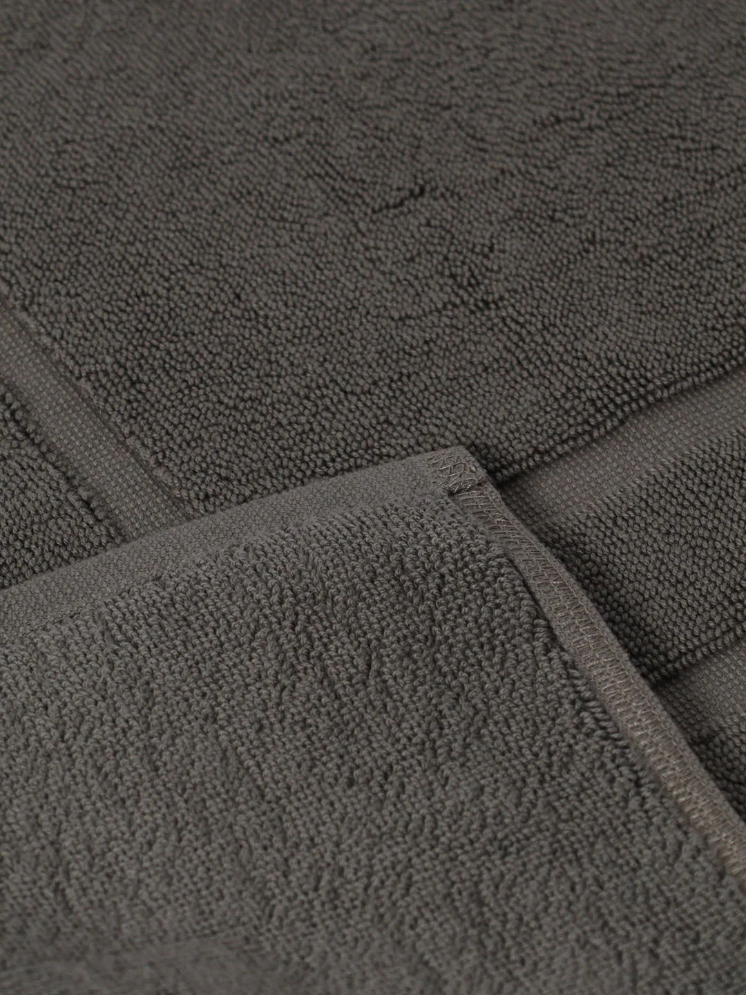 1070GSM Royal Plush Bath Mat  - Charcoal - Image 2