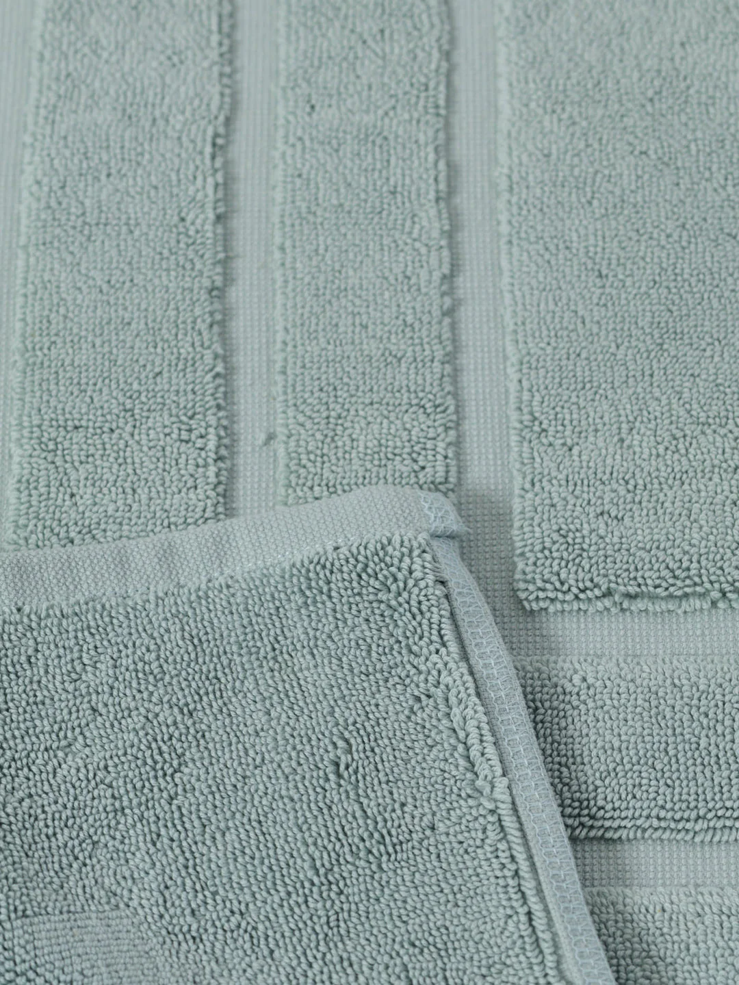 1070GSM Royal Plush Bath Mat  - Duck Egg - Image 3