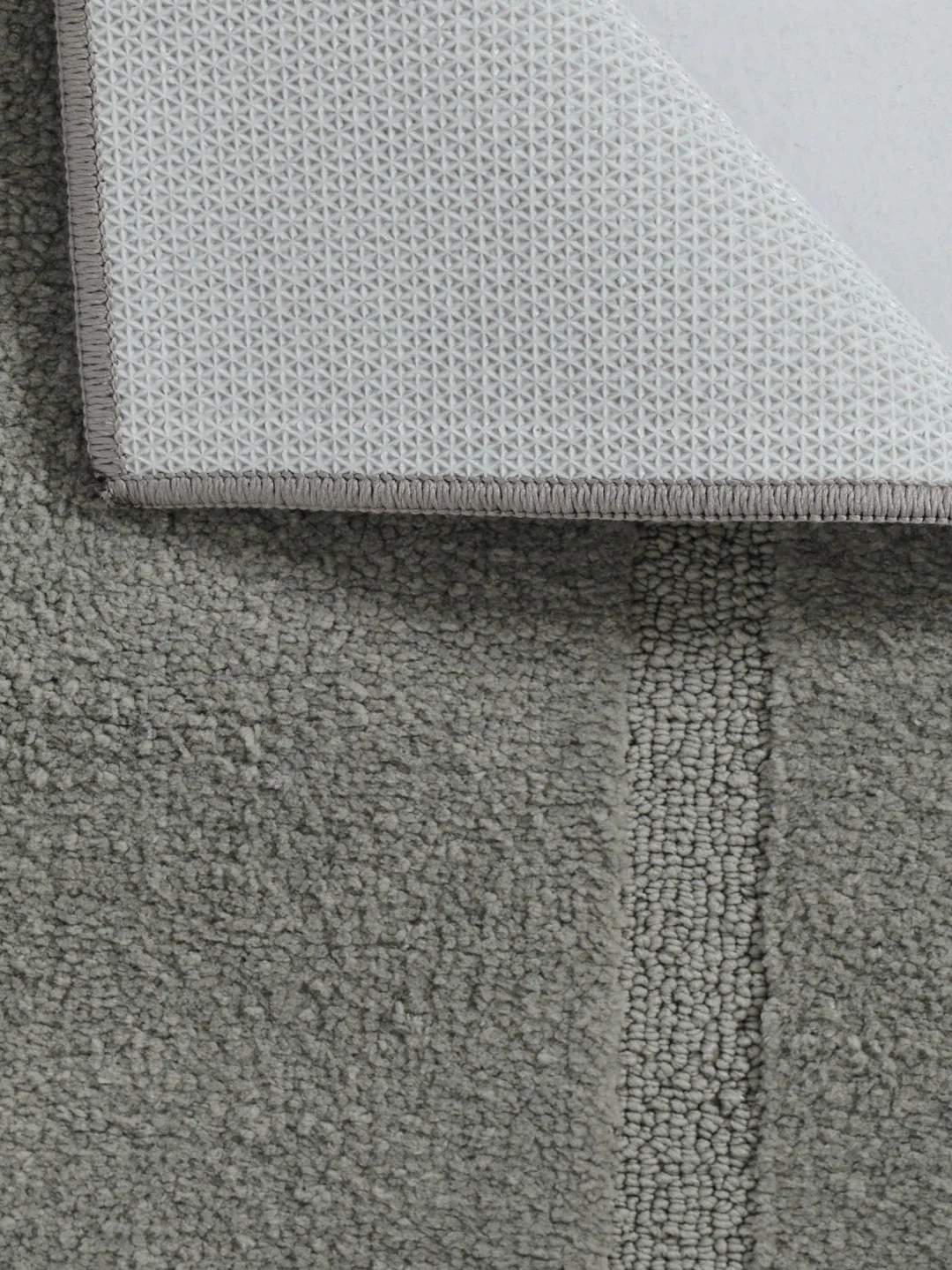 1400GSM Tufted Border Runner Bath Mat - Image 2