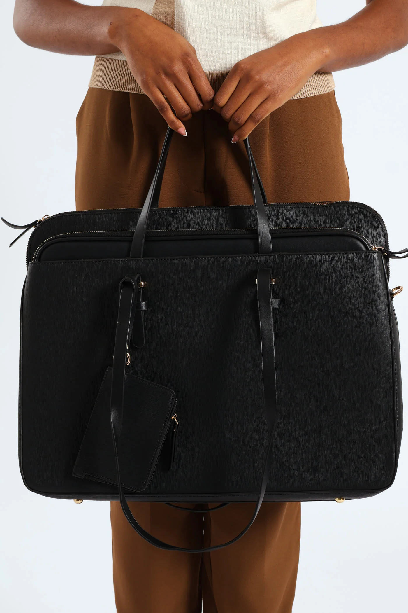 15" Embossed Laptop Bag - Black - Image 3
