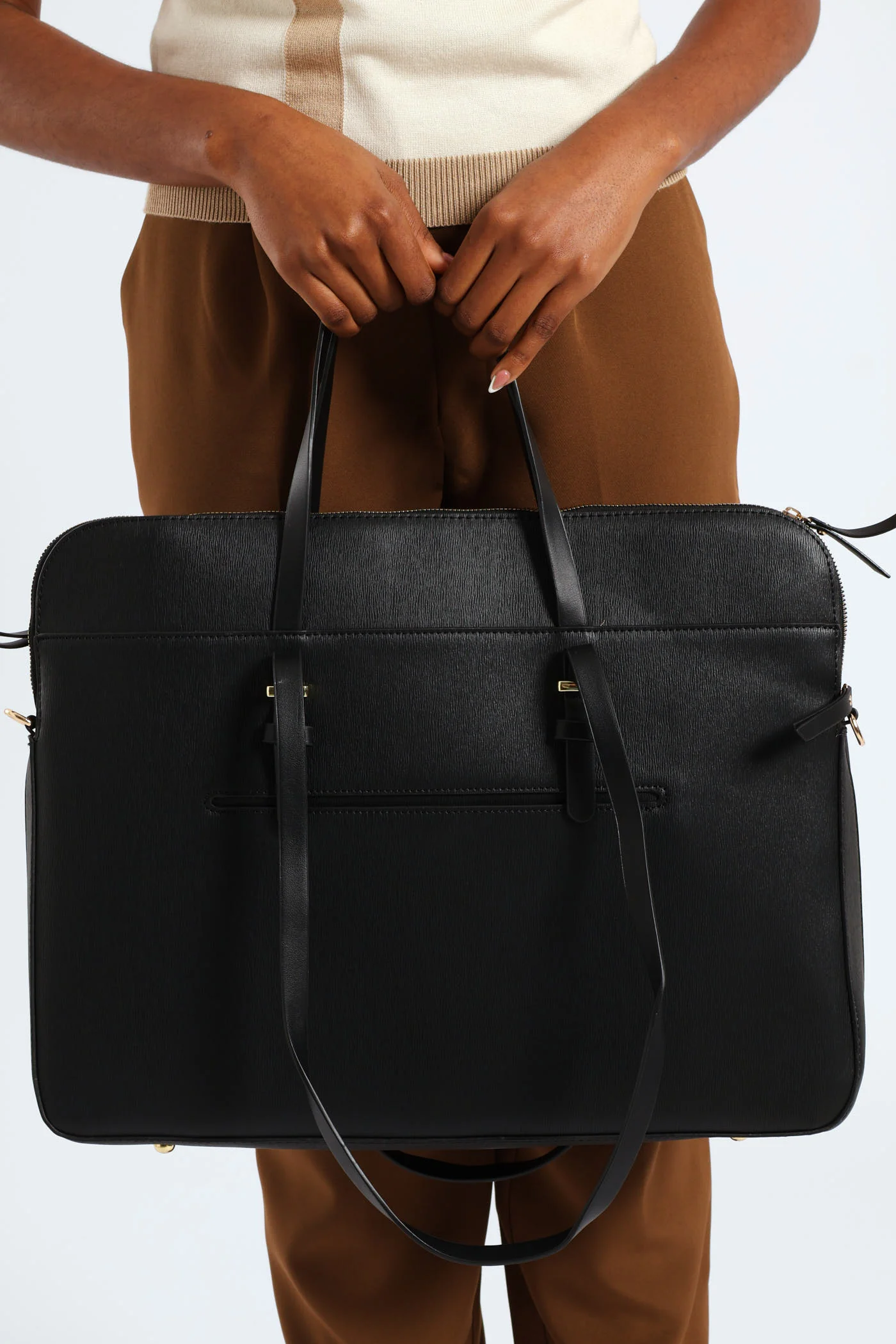 15" Embossed Laptop Bag - Black - Image 4