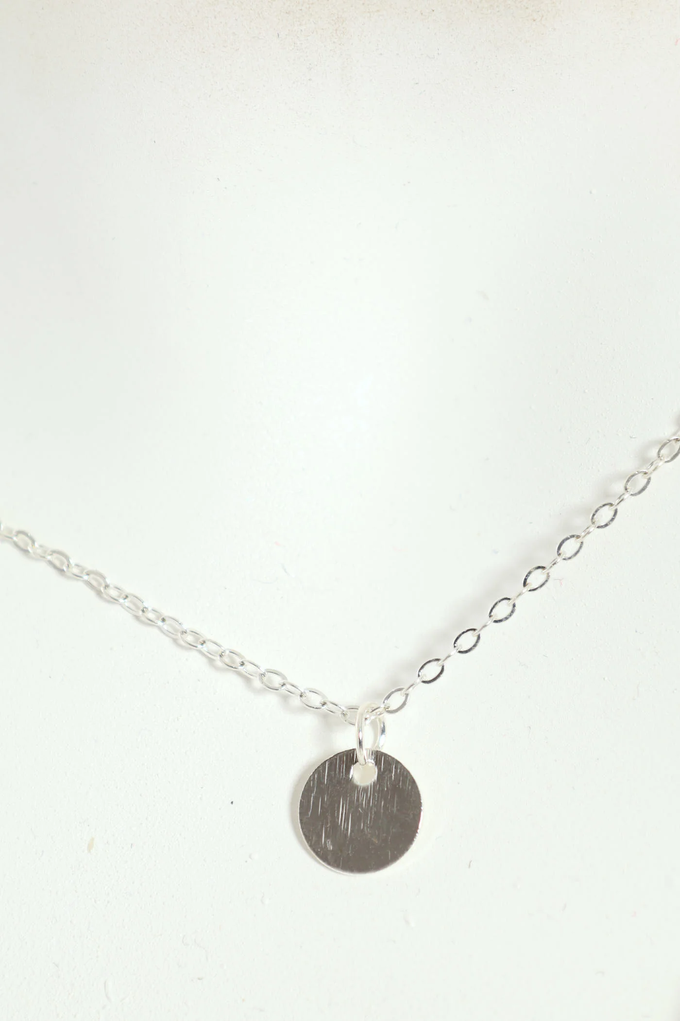 2 Layer Wavy & Disc Pendant Necklace - Silver - Image 2