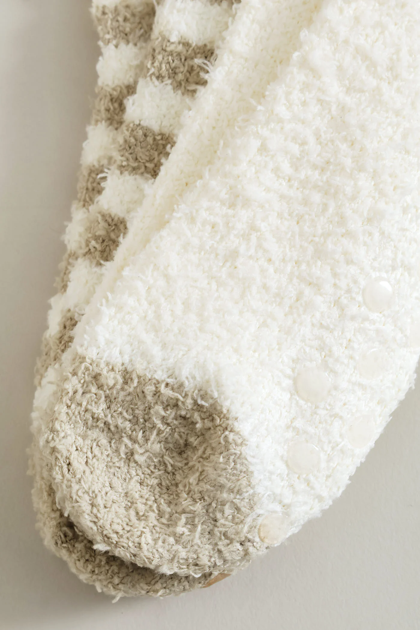 2 Pack Cable Knit Cosy Socks - White/Beige - Image 3
