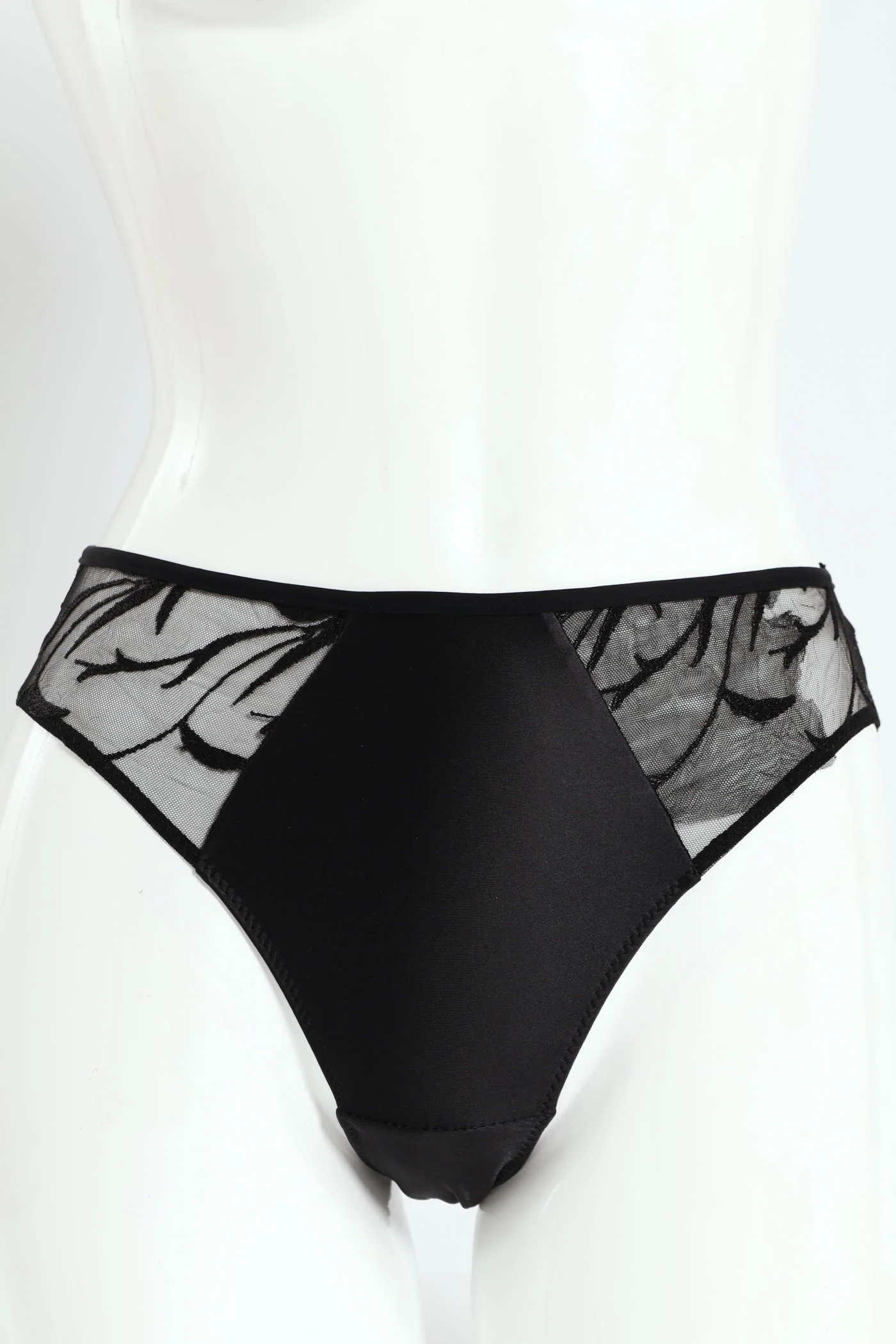 2 Pack Cloth & Embroidered Bikini Panty - Red/Black - Image 2
