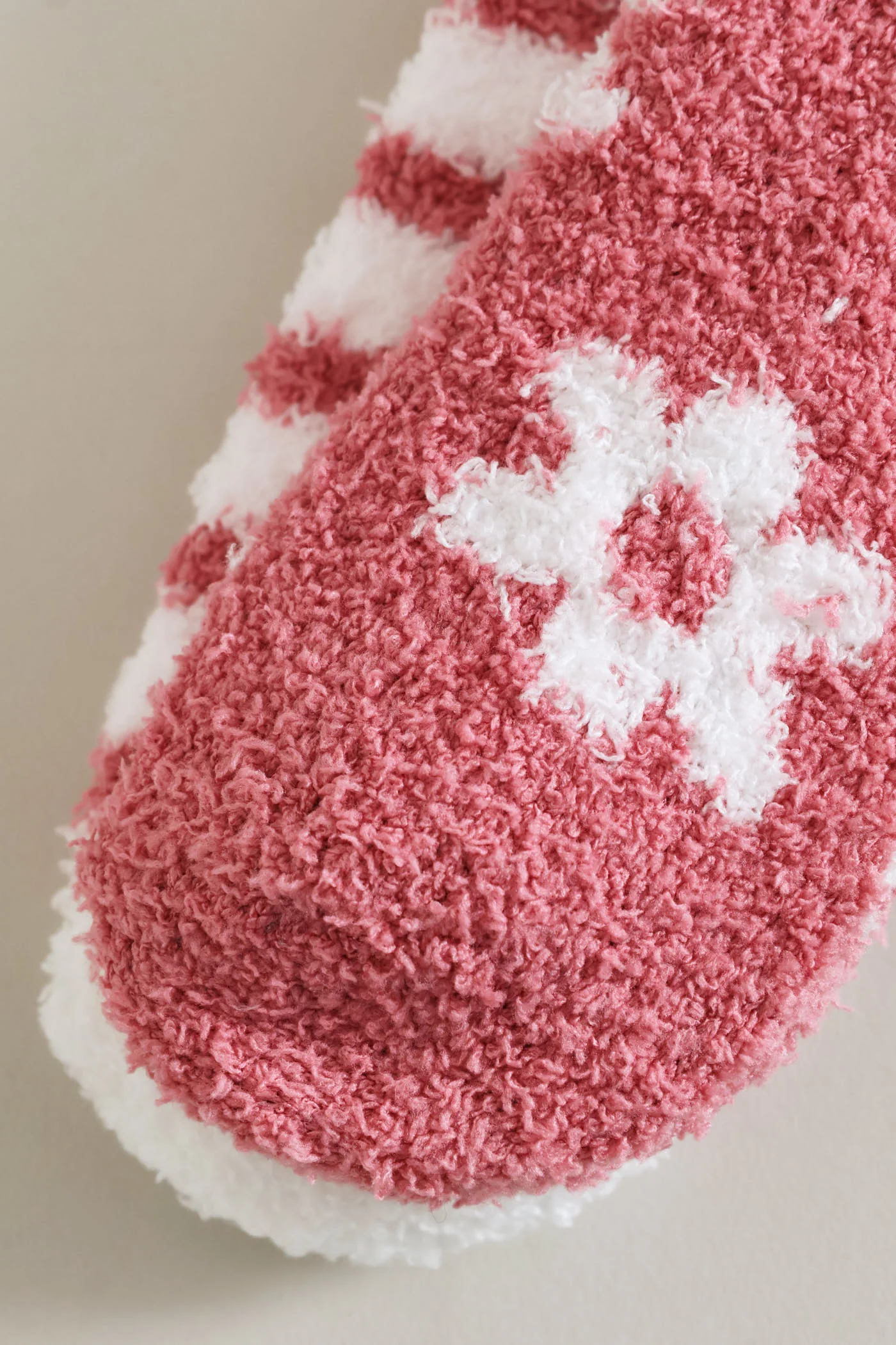 2 Pack Cosy Flower Socks - White/Pink - Image 3