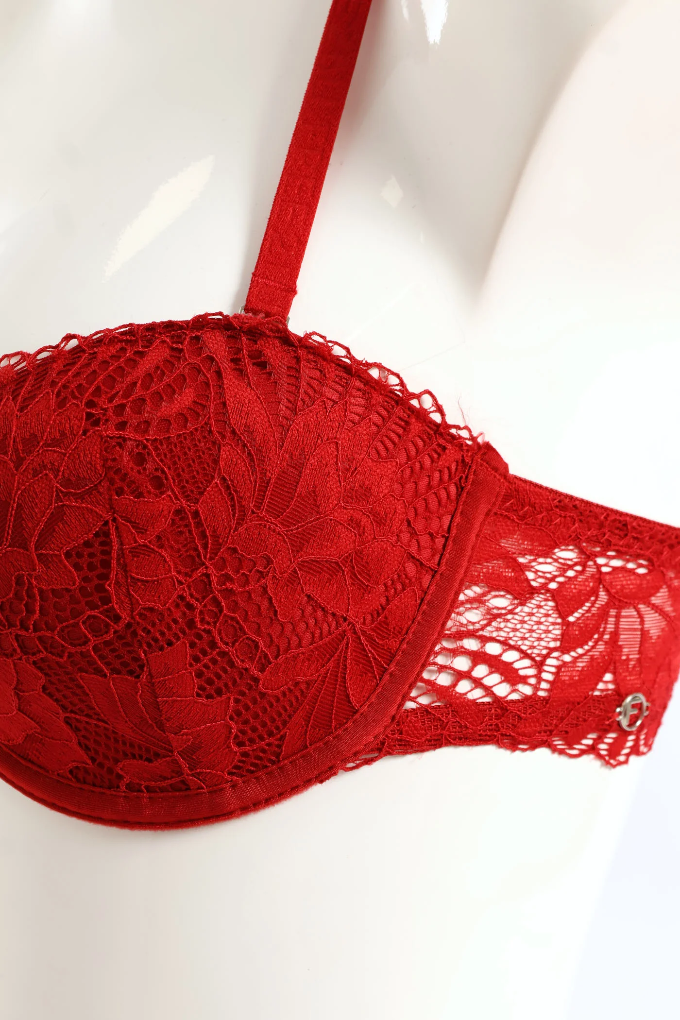 2 Pack Galloon Lace Multiway Bra - Red/Black - Image 4