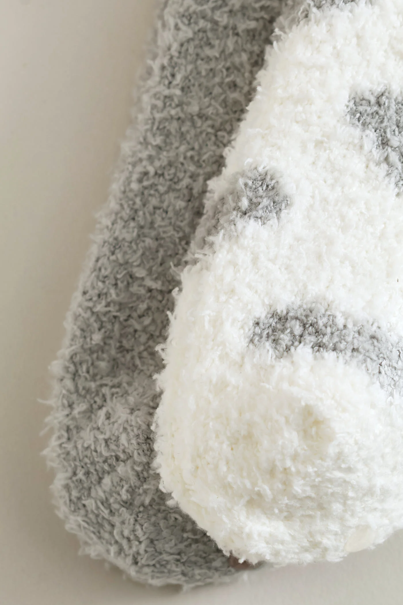 2 Pack Hearts Cosy Socks - White/Grey - Image 3