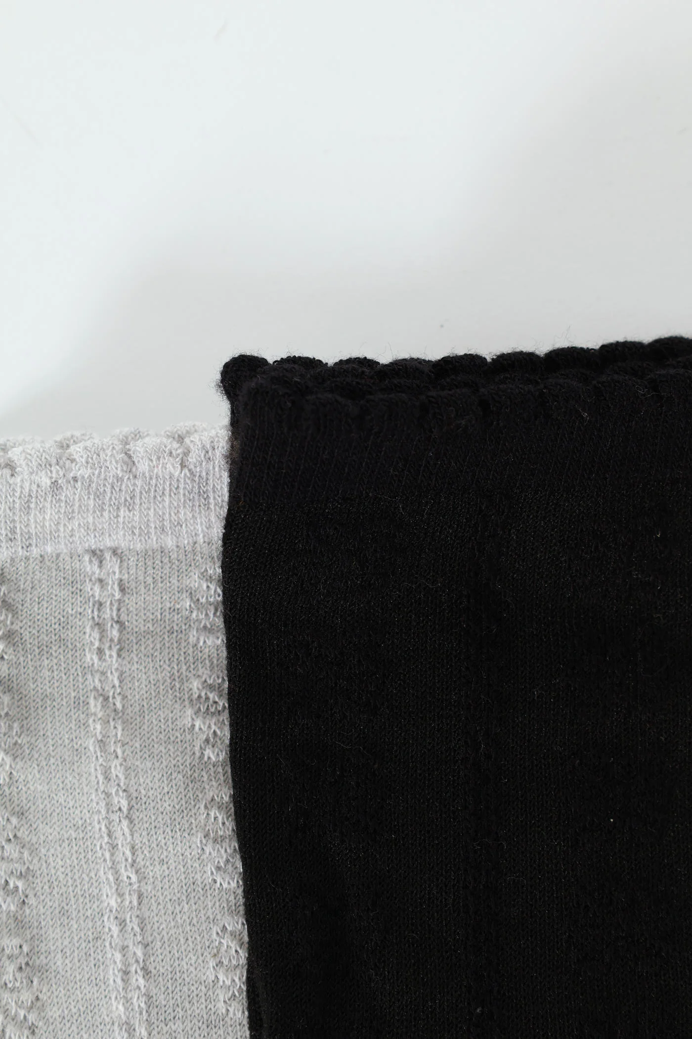 2 Pack Jacquard Flowers Crew Socks - Black/Grey - Image 3