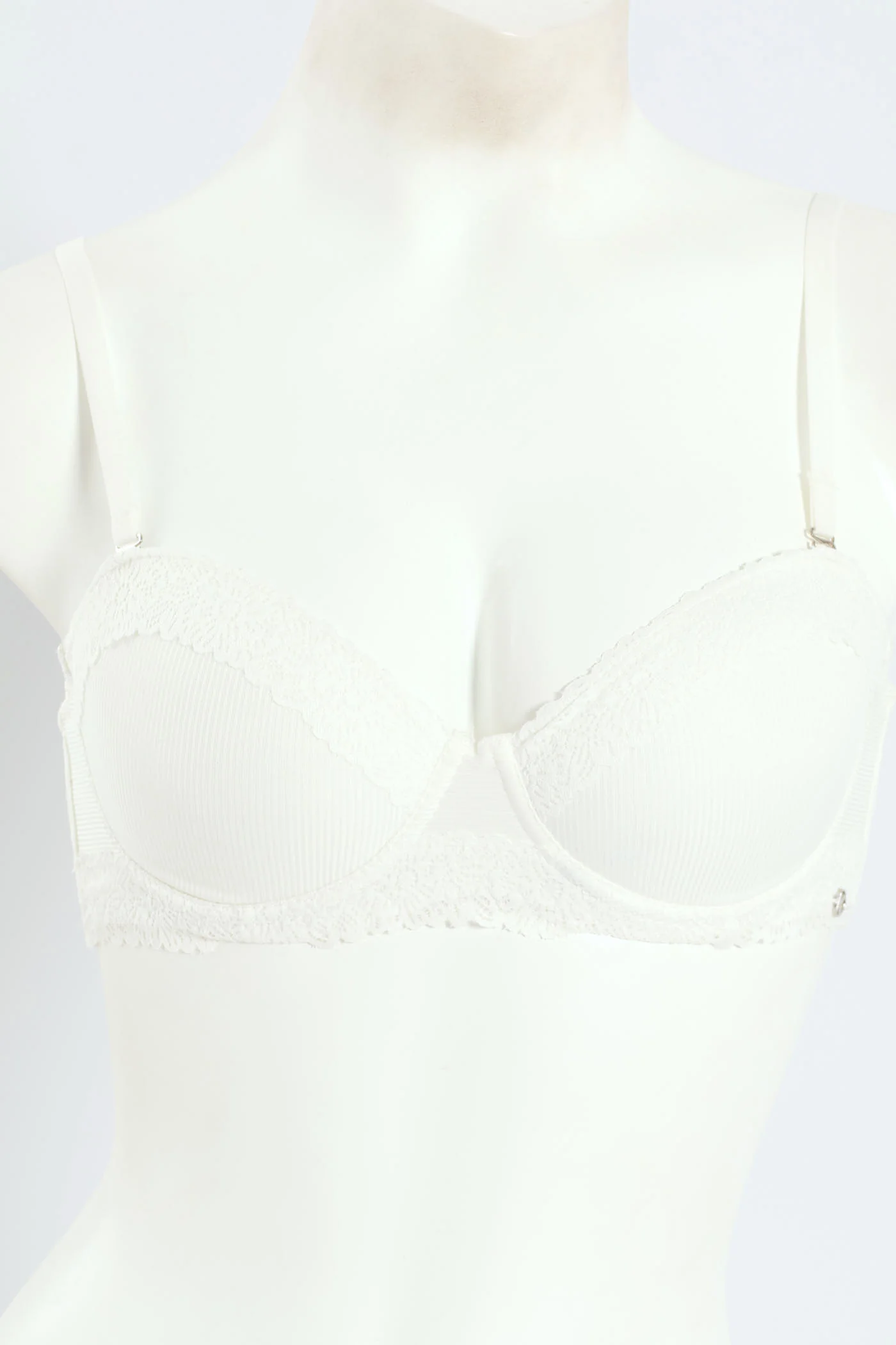 2 Pack Multiway Lace Trim Bra - Milk/Black - Image 2