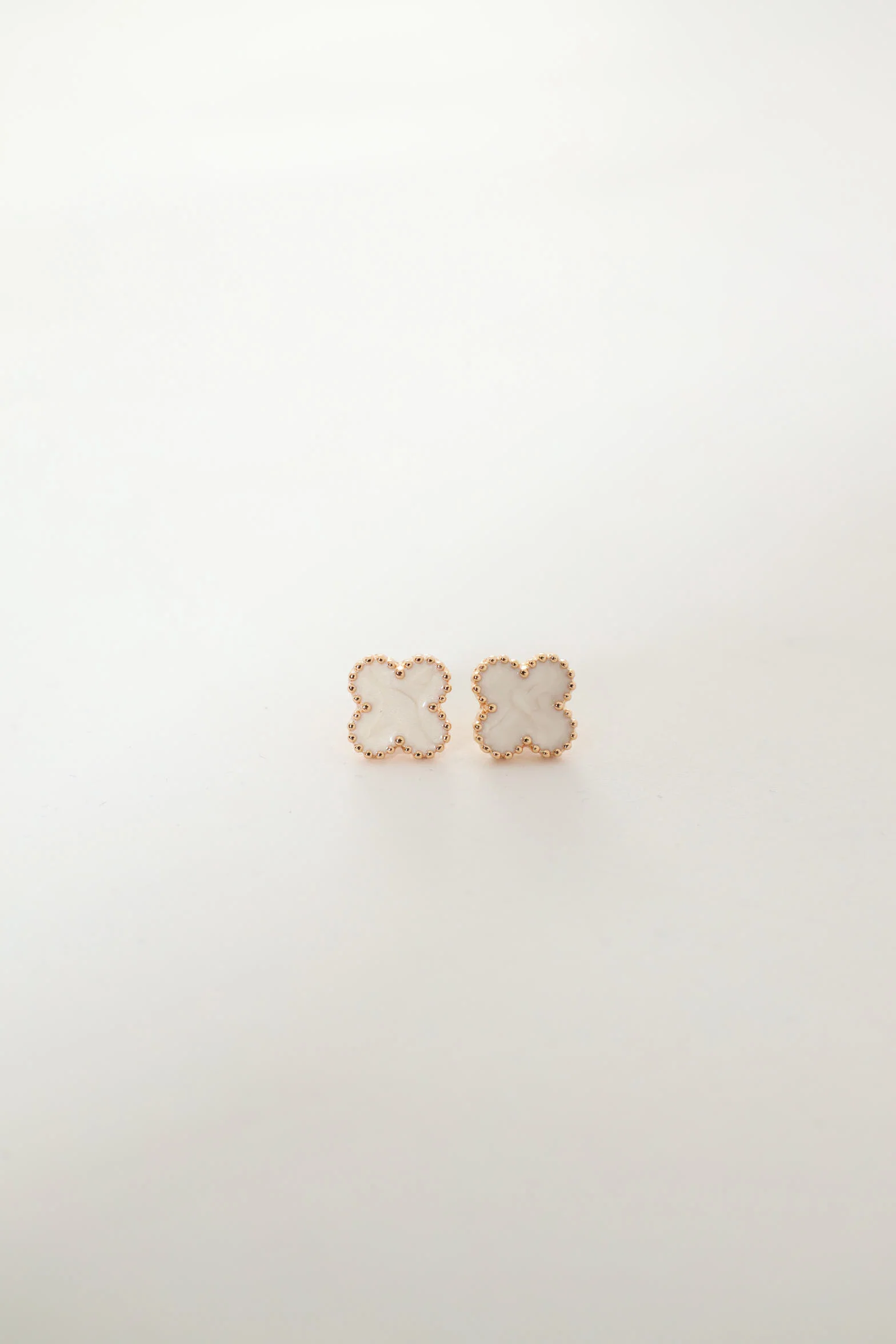 2 Pack Pearl Enamel Clover Stud & Pendant - Gold/White - Image 2