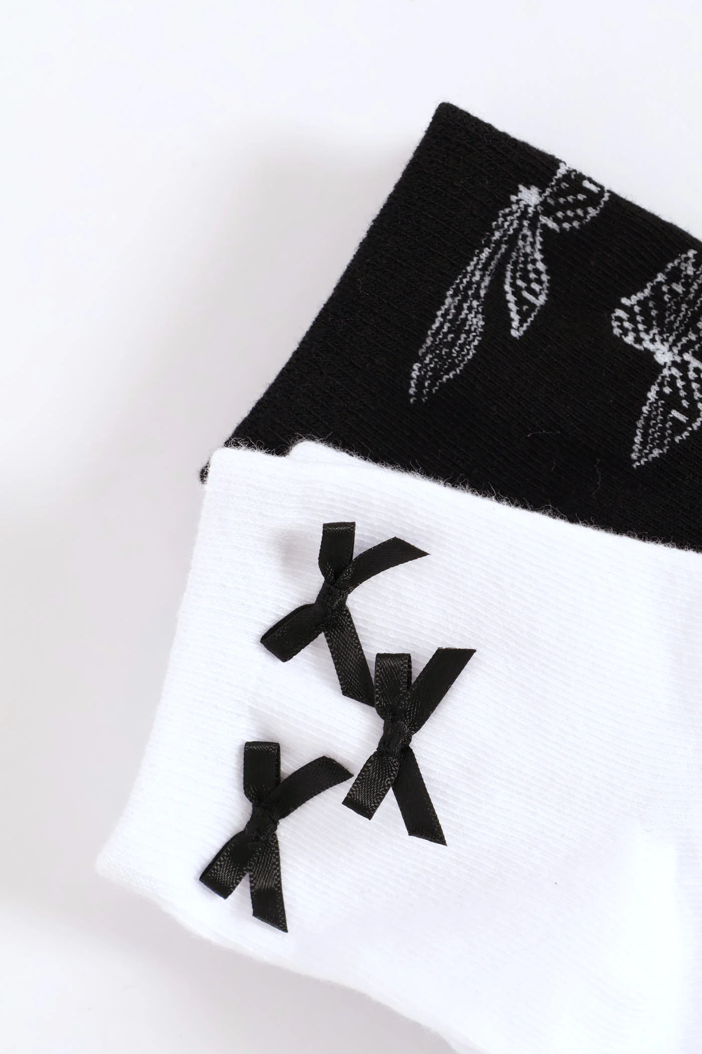 2 Pack Print & Ribbon Bow Crew Socks - Black/White - Image 2