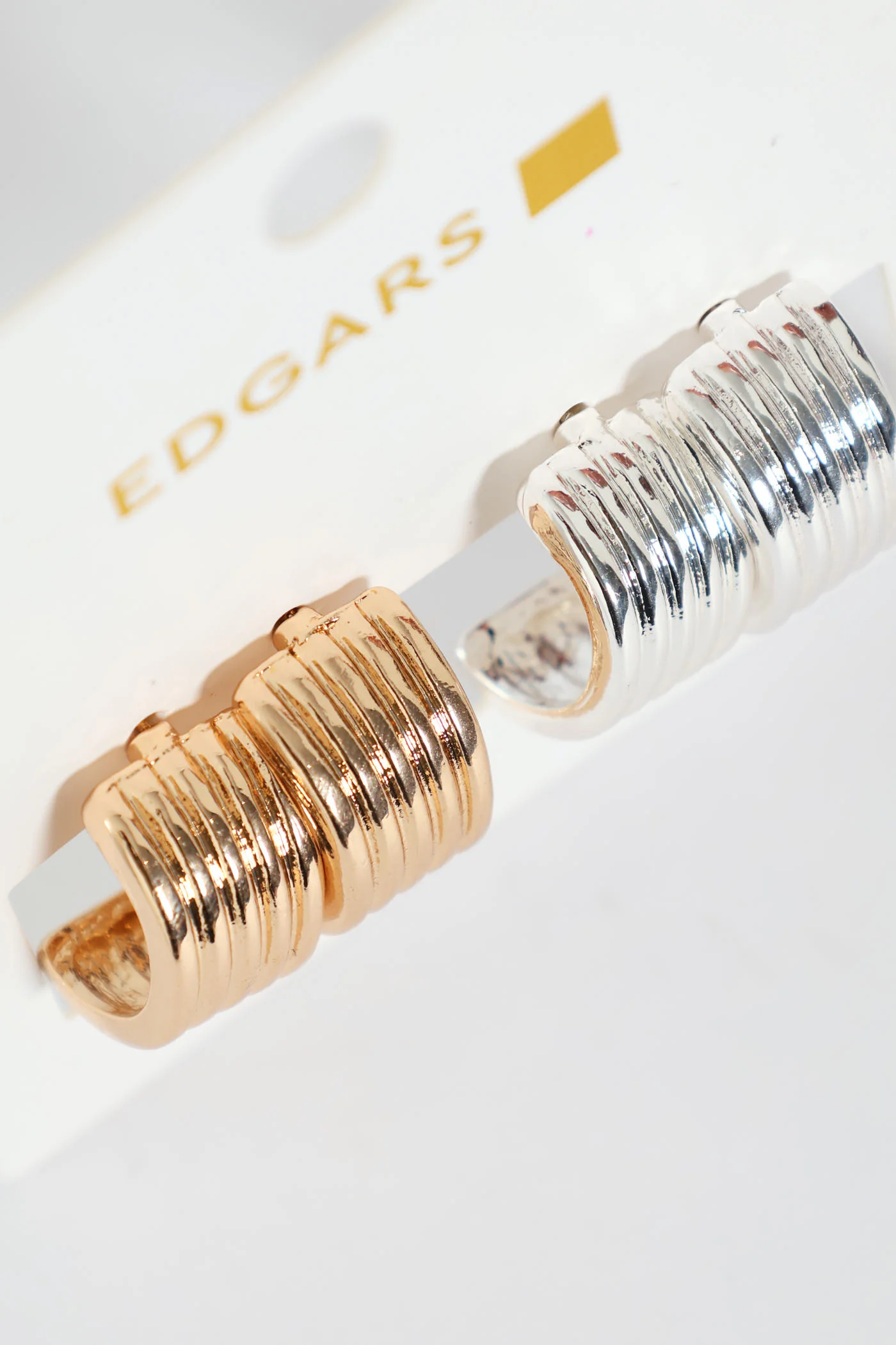 2 Pack Silver & Gold Fluted Hoop Earrings - Image 4