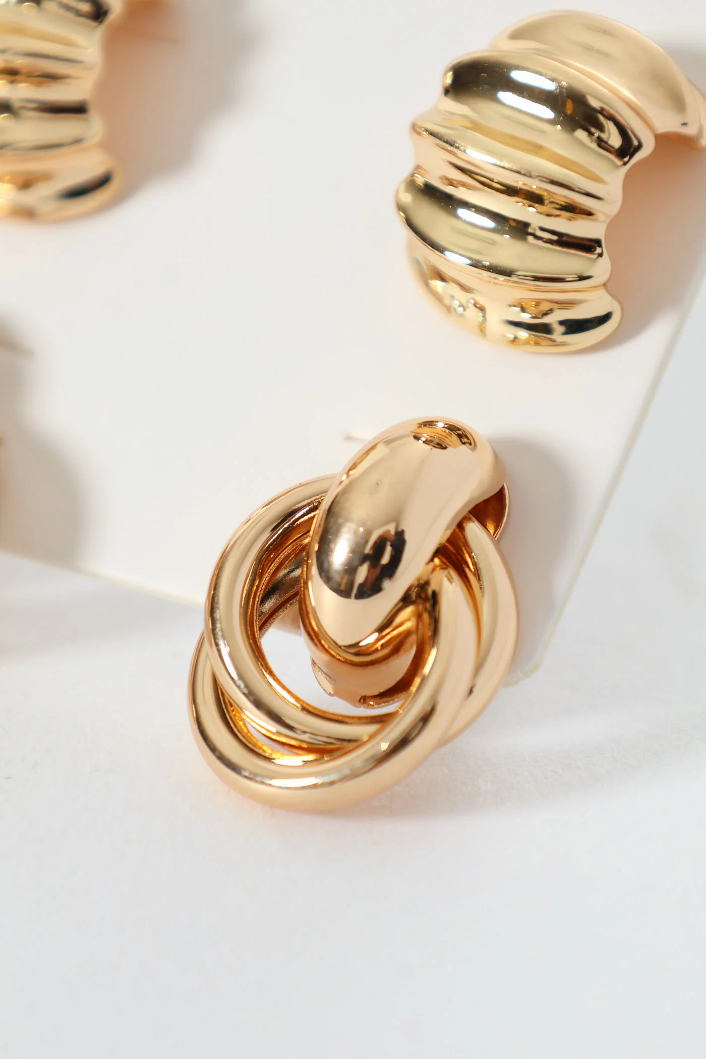 2 Pack Small Rigid Hoop & Doorknocker Earrings - Gold - Image 4