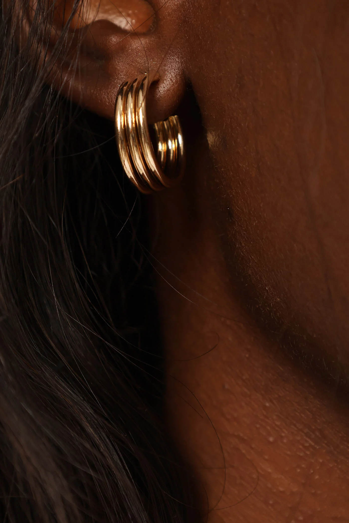 2 Pack Twist & Rigid Hoop Earrings - Gold - Image 2
