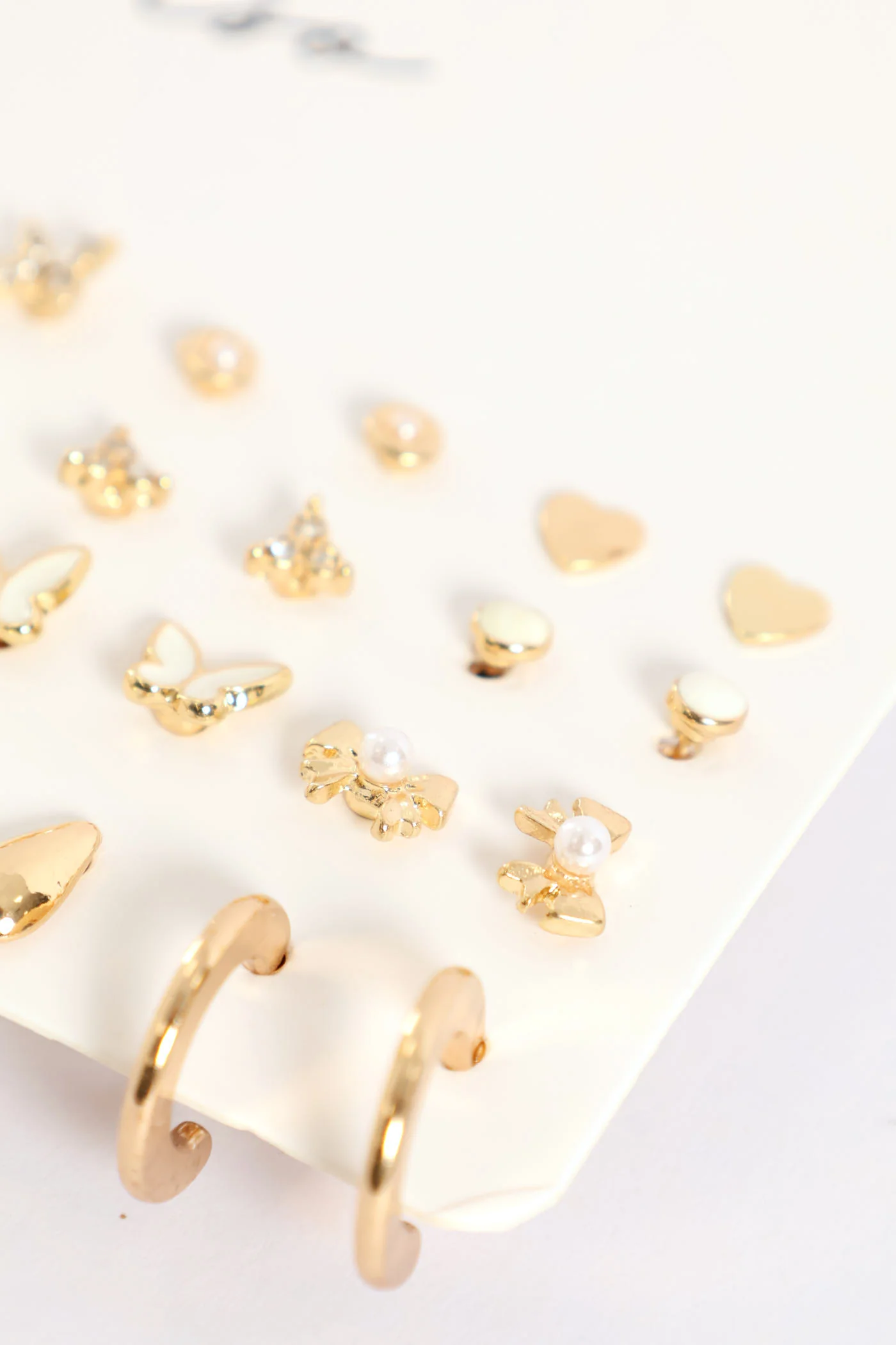 20 Pack Butterfly Hoops - Gold - Image 3