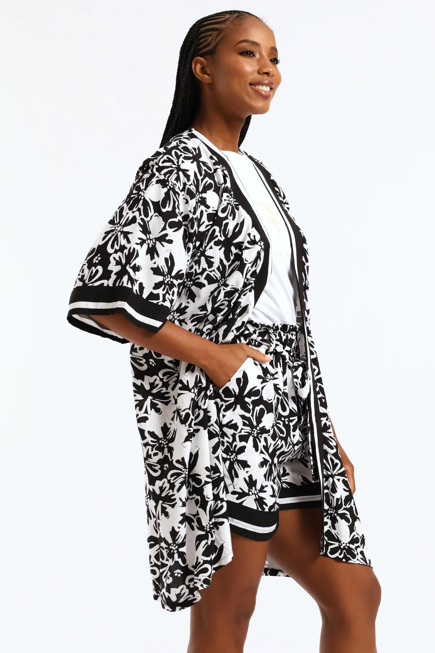 3/4 Sleeve Border Print Kimono - Black/White - Image 2