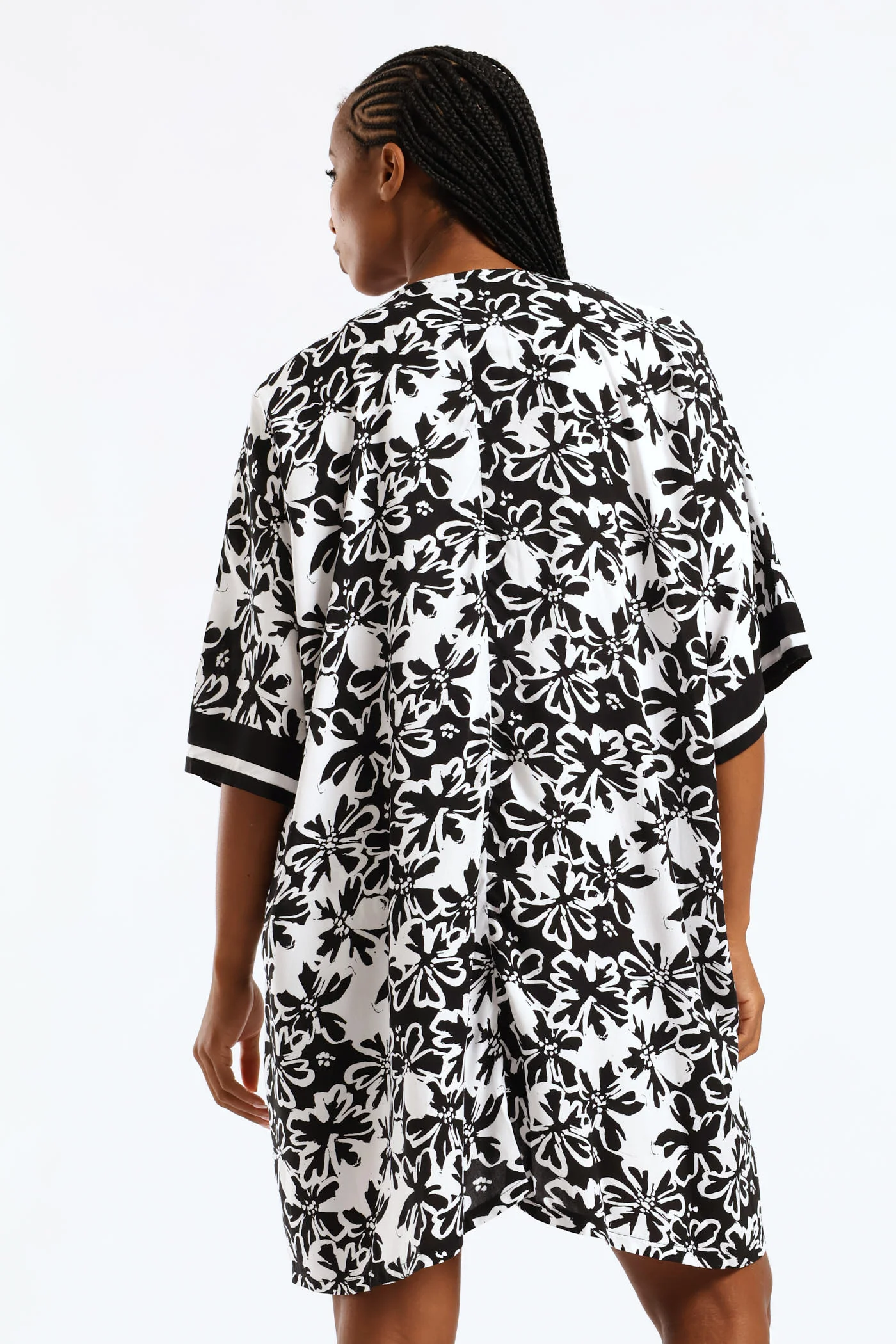 3/4 Sleeve Border Print Kimono - Black/White - Image 3