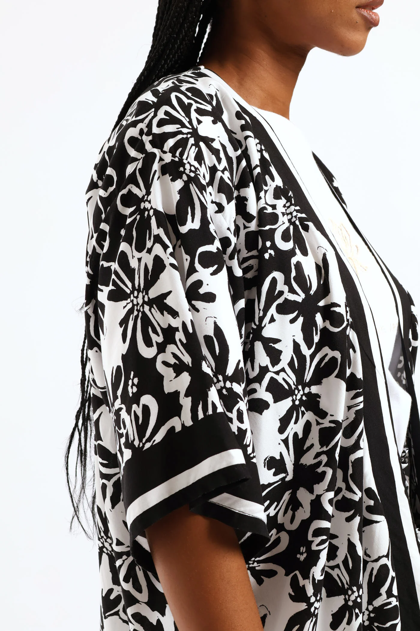 3/4 Sleeve Border Print Kimono - Black/White - Image 4
