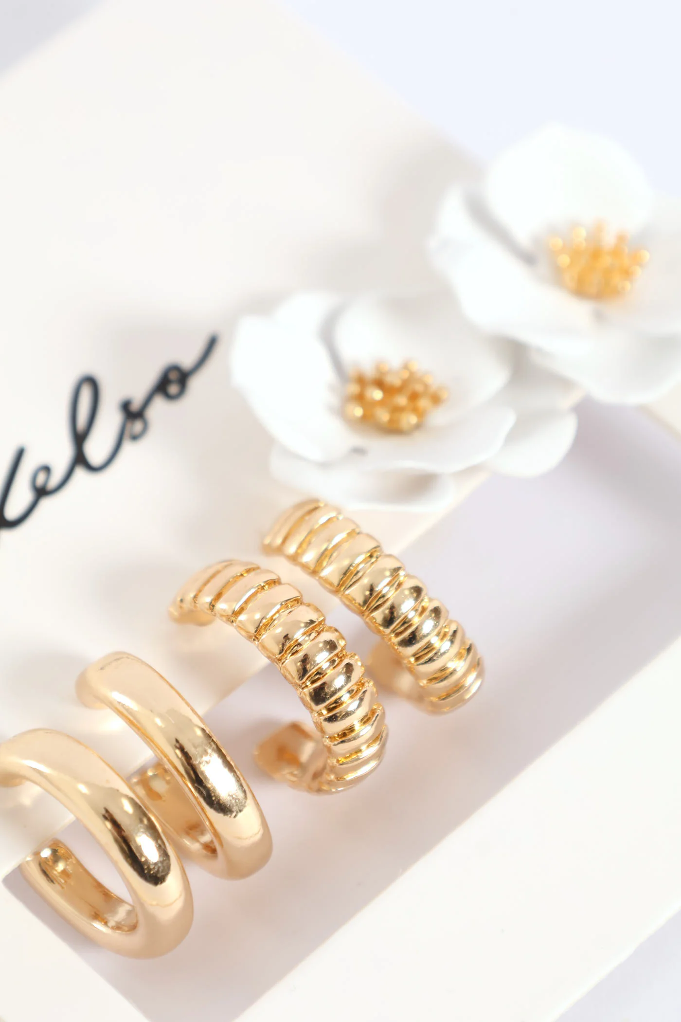 3 Pack Floral Hoop Earrings - Gold - Image 2