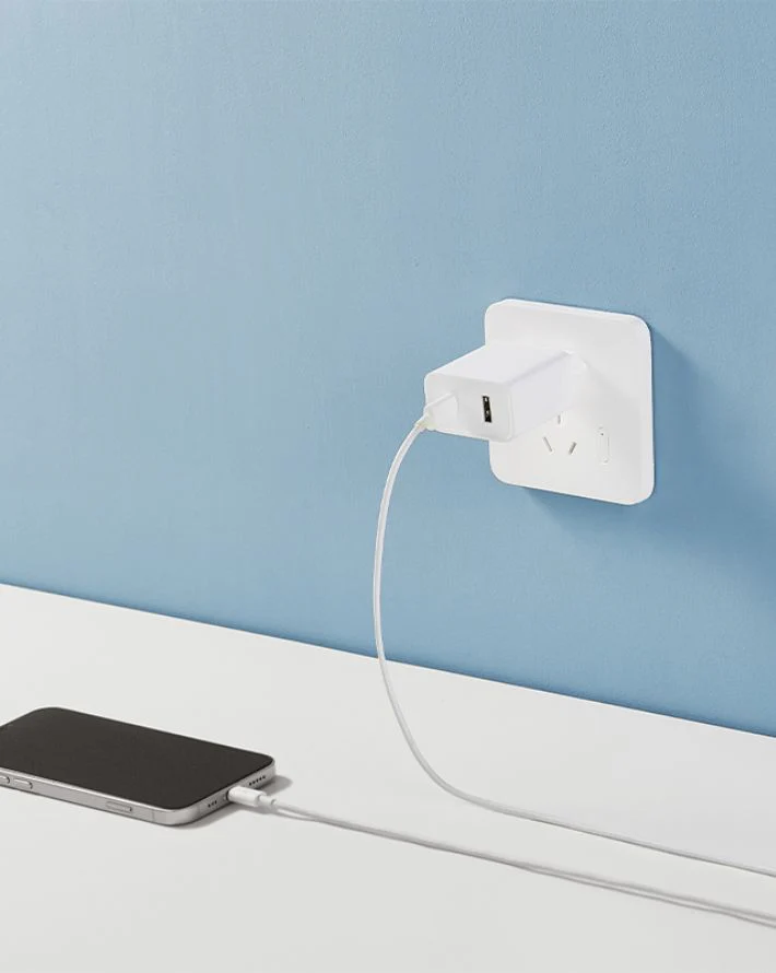 33W Fast Charger - White - Image 2
