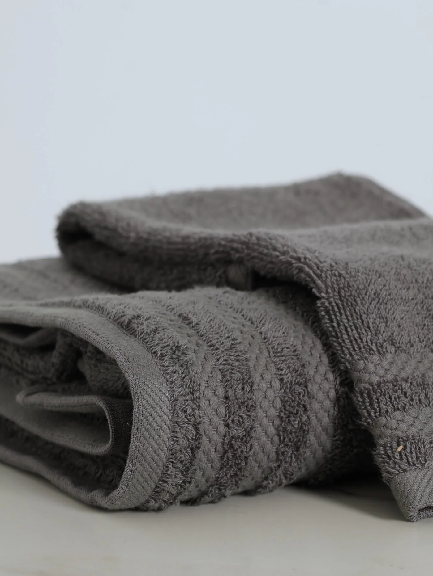 450GSM Ripple Flow Bath Towels - Grey - Image 2