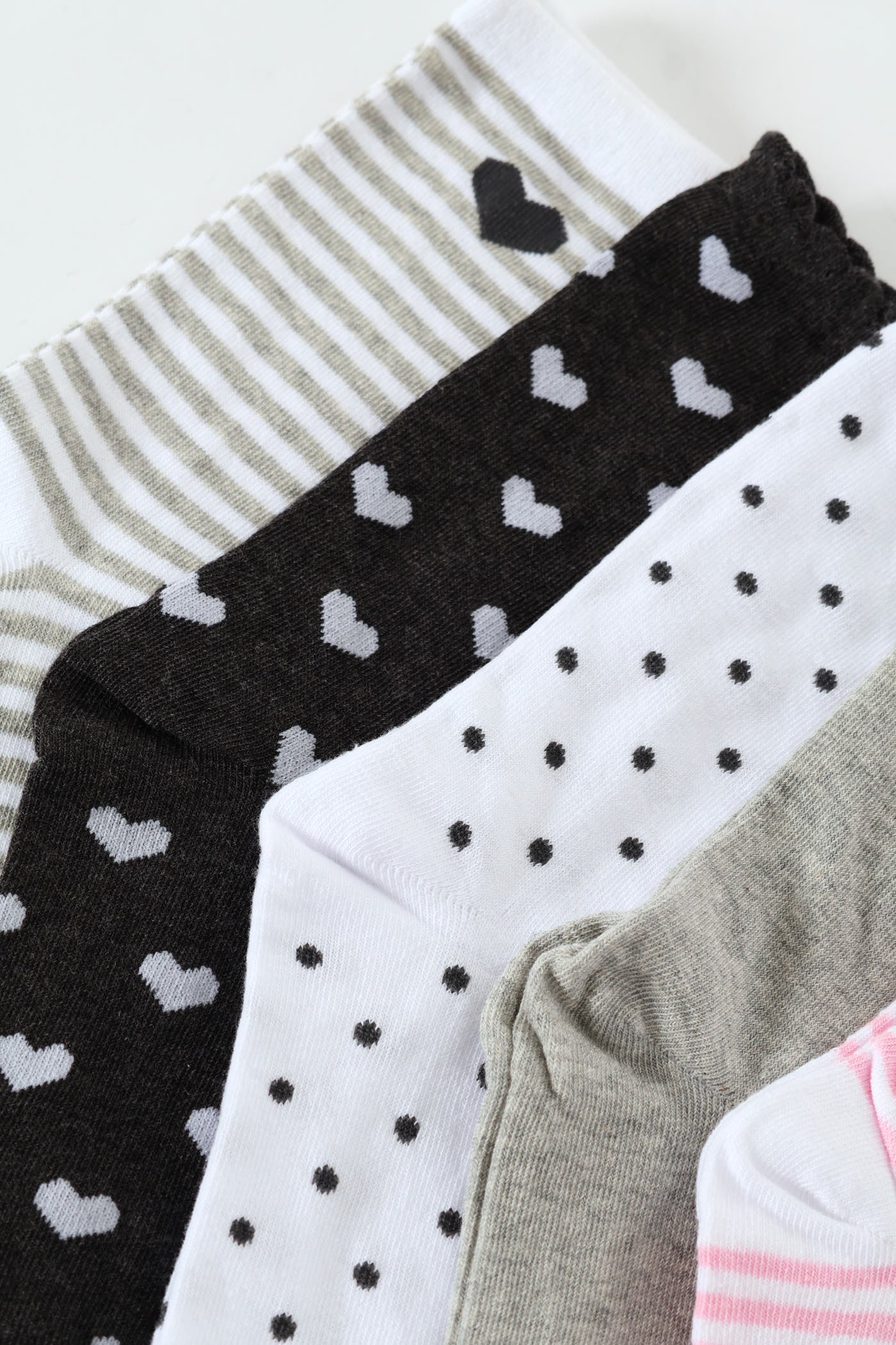 5 Pack Crew Fashion Heart & Stripe Socks - Image 2