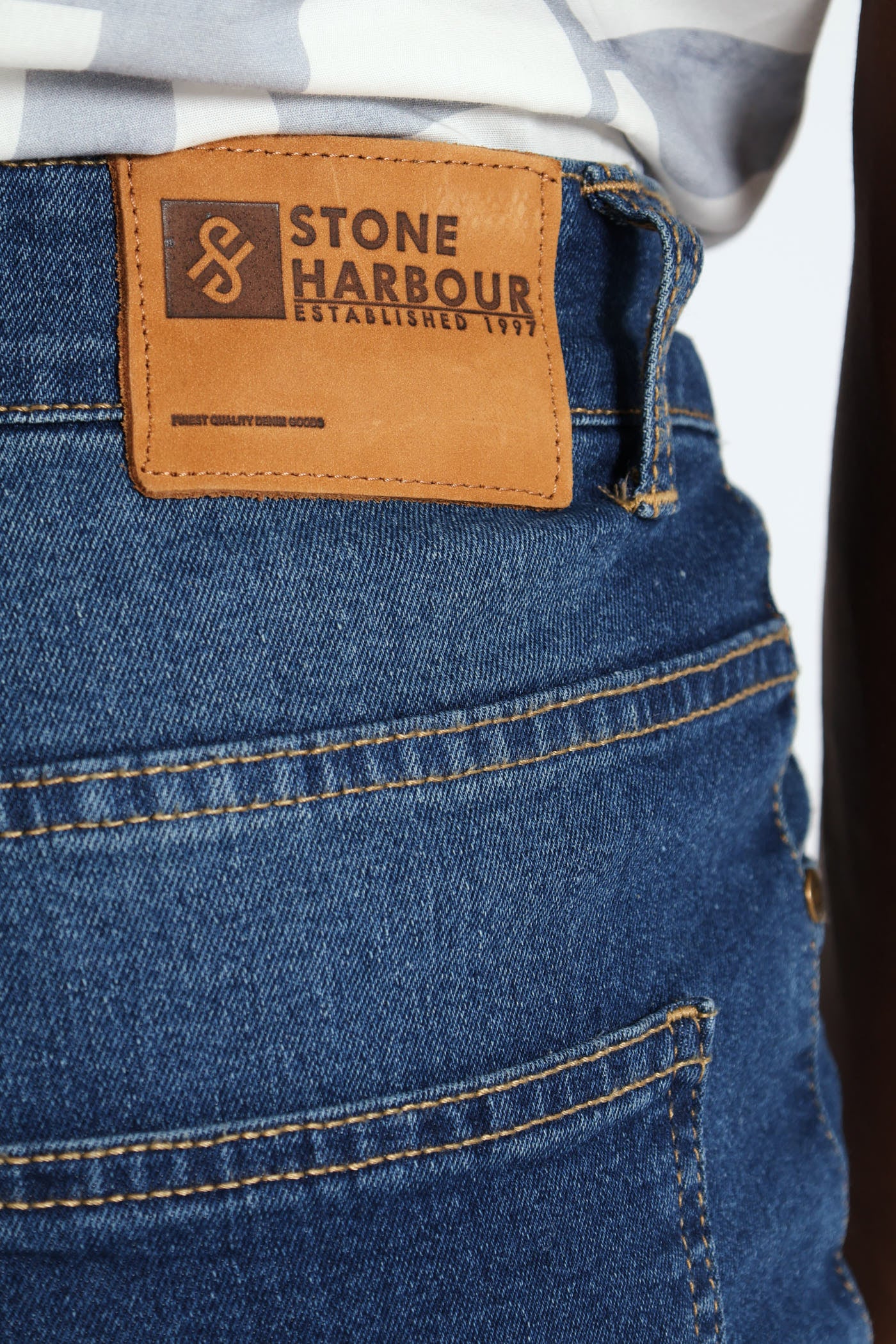 5 Pocket Denim Short - Light Wash - Image 4