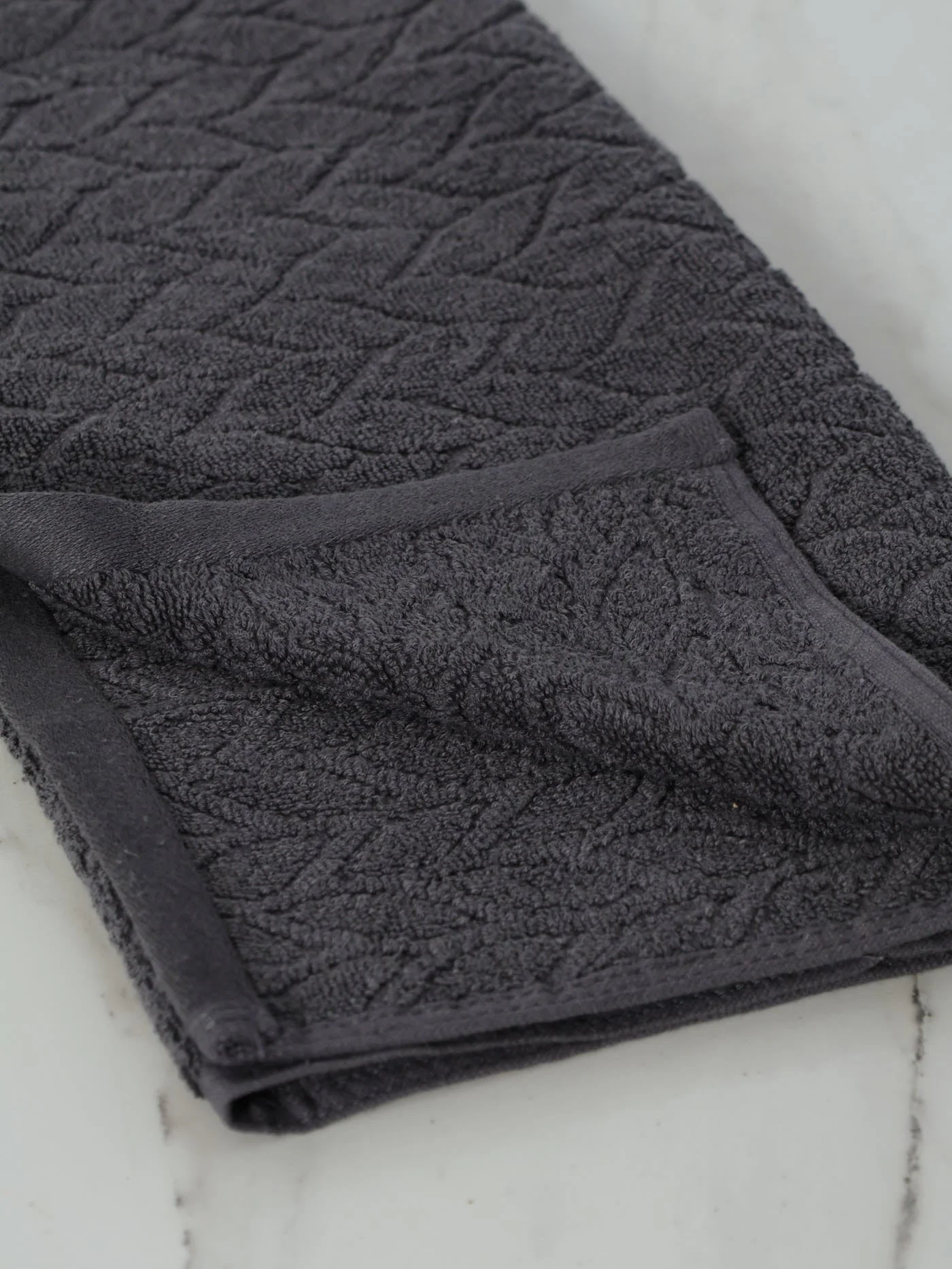 550GSM Embossed Bath Towels - Charcoal - Image 2