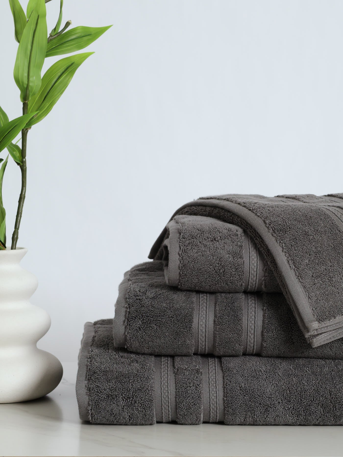 710GSM Super Luxury Premium Cotton Bath Towels - Charcoal - Image 3