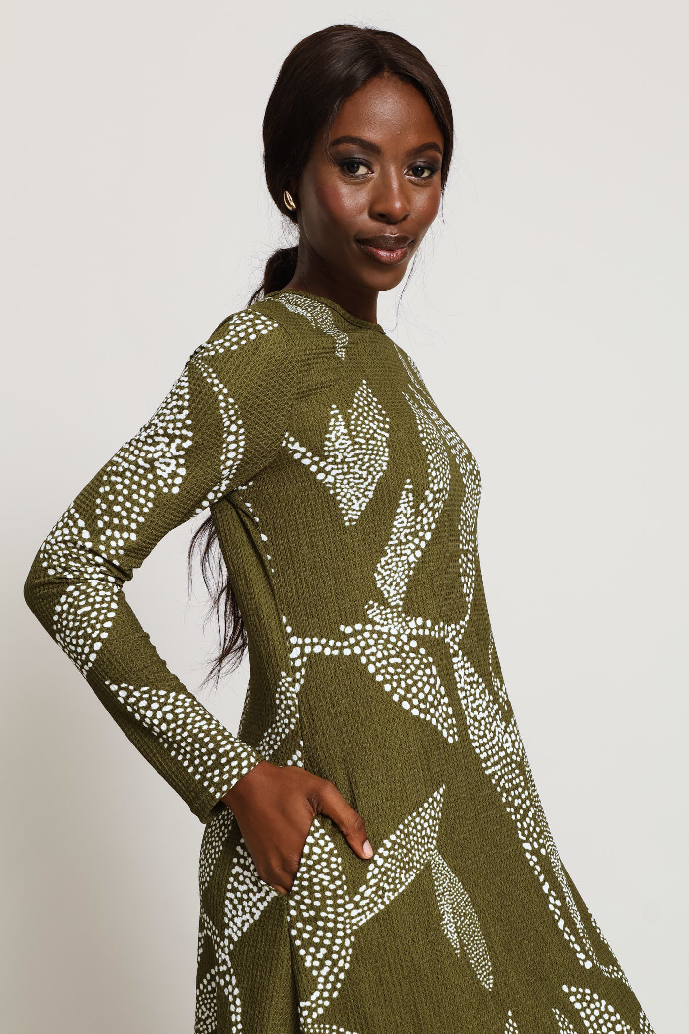 A-Line Printed Crinkle Midaxi Dress - White/Olive - Image 2