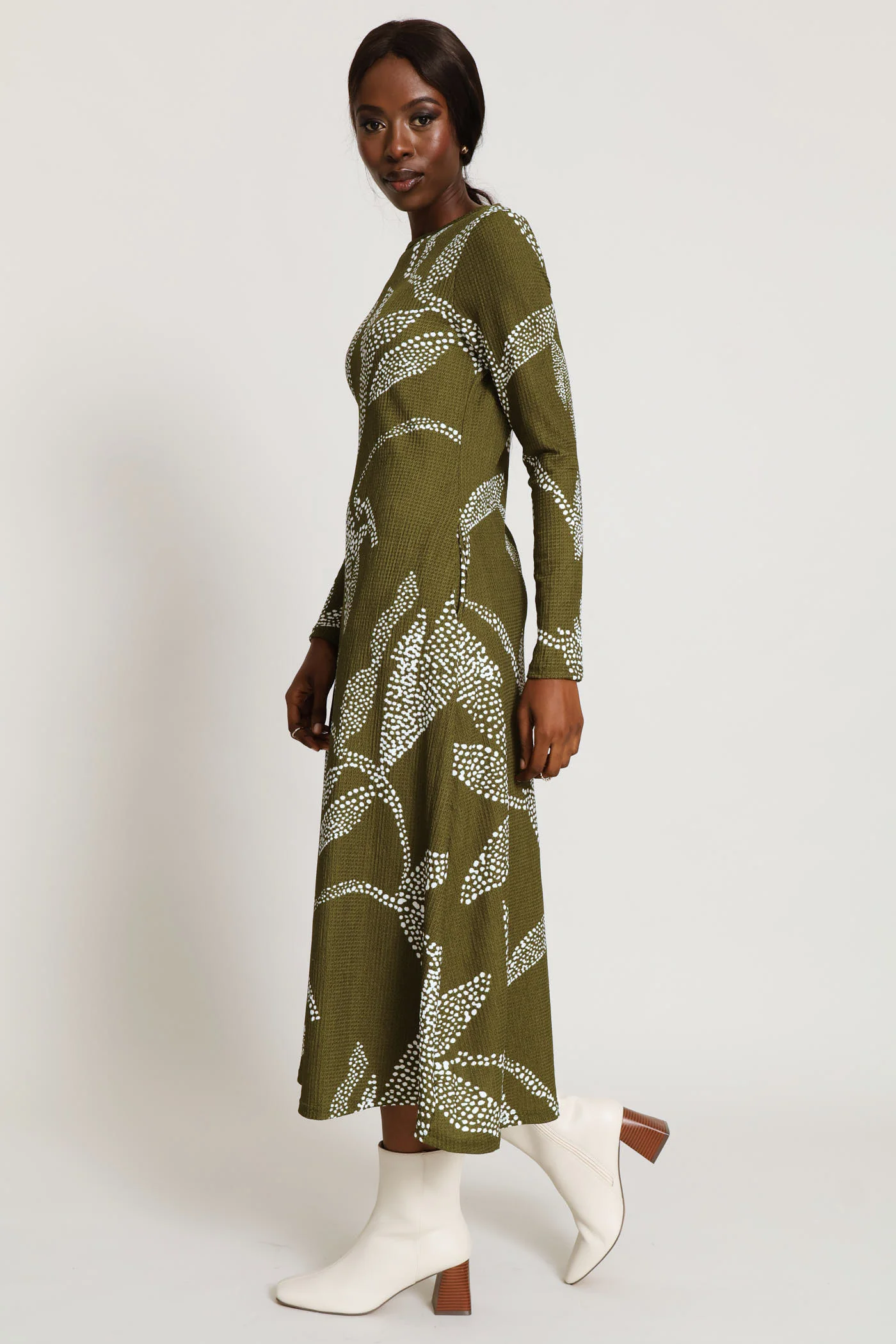 A-Line Printed Crinkle Midaxi Dress - White/Olive - Image 3