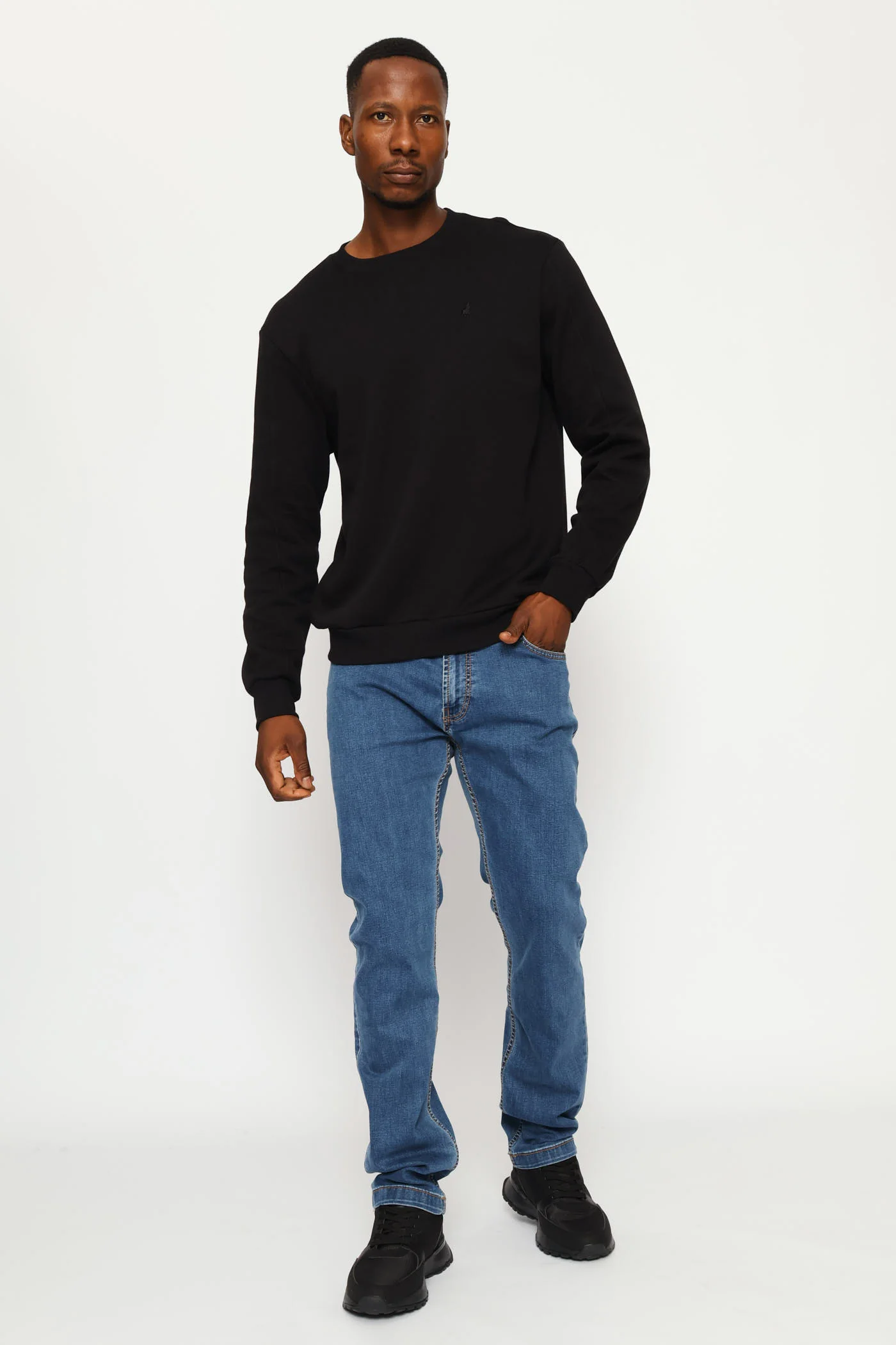Aakil Crew Top - Black - Image 6