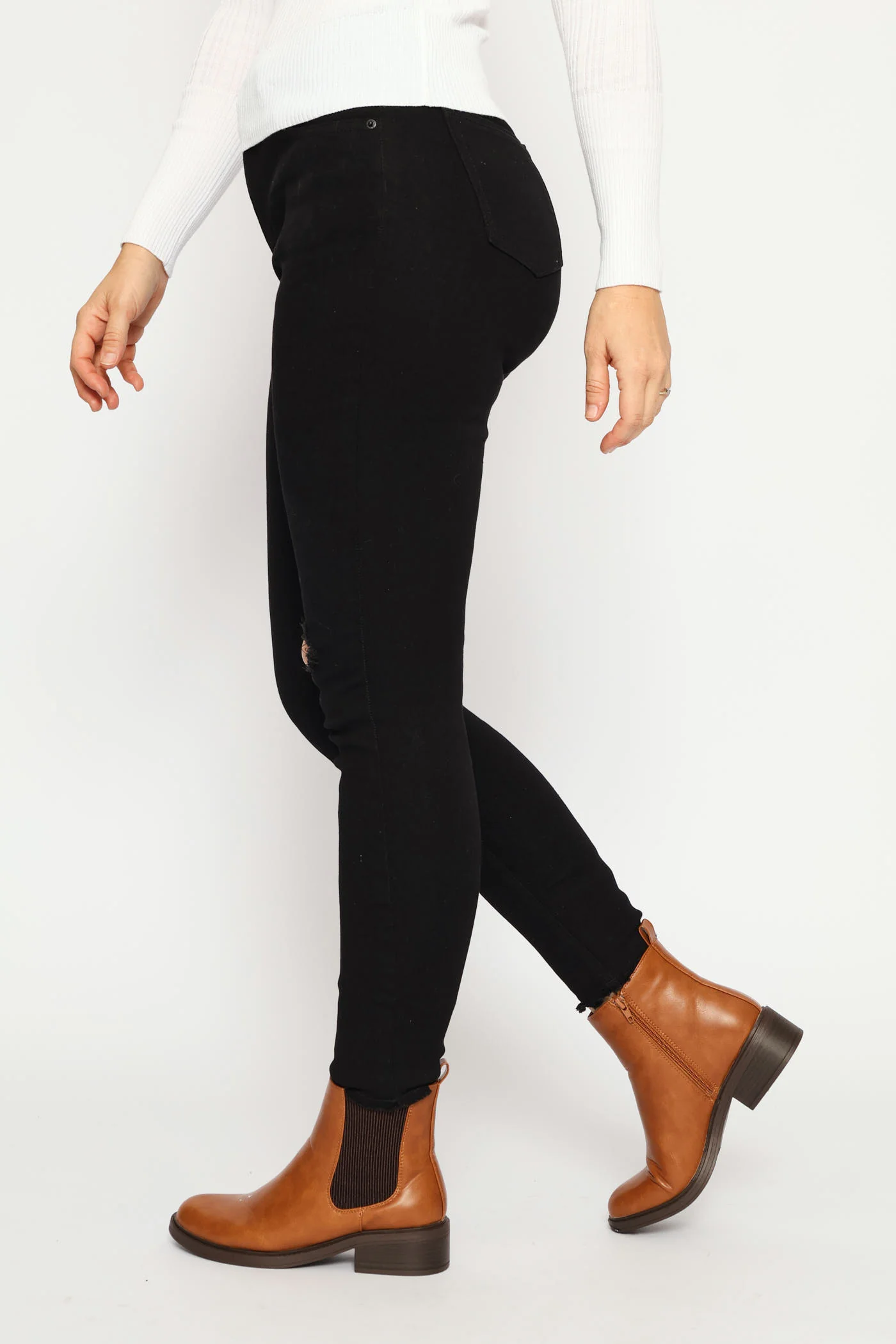 Abraised Knee Anklegrazer Skinny Jean - Black - Image 4