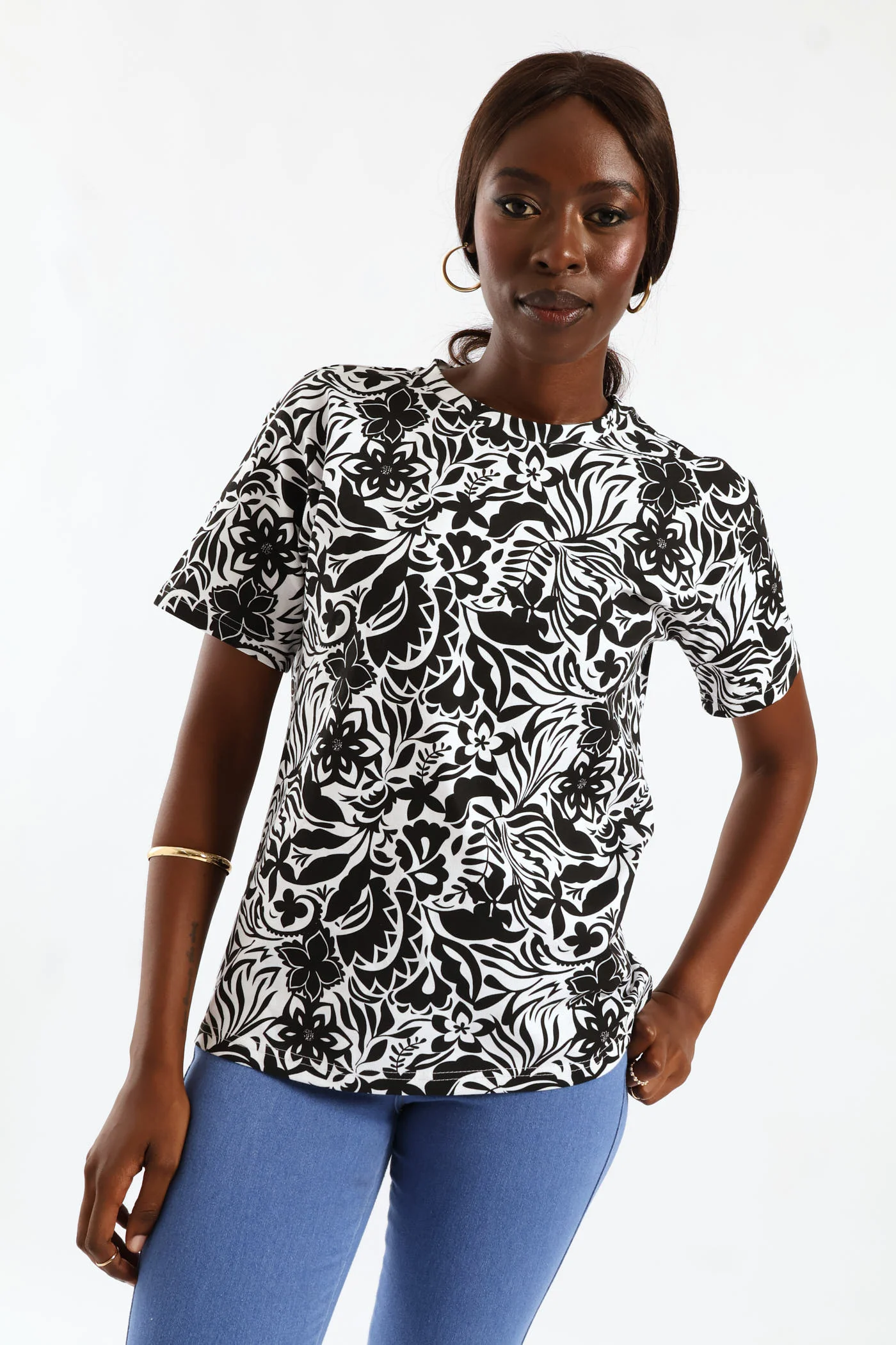 Abstract Floral Print Boxy Tee - Black/White - Image 3