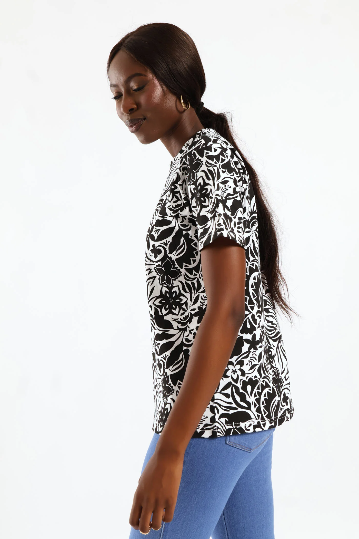 Abstract Floral Print Boxy Tee - Black/White - Image 4