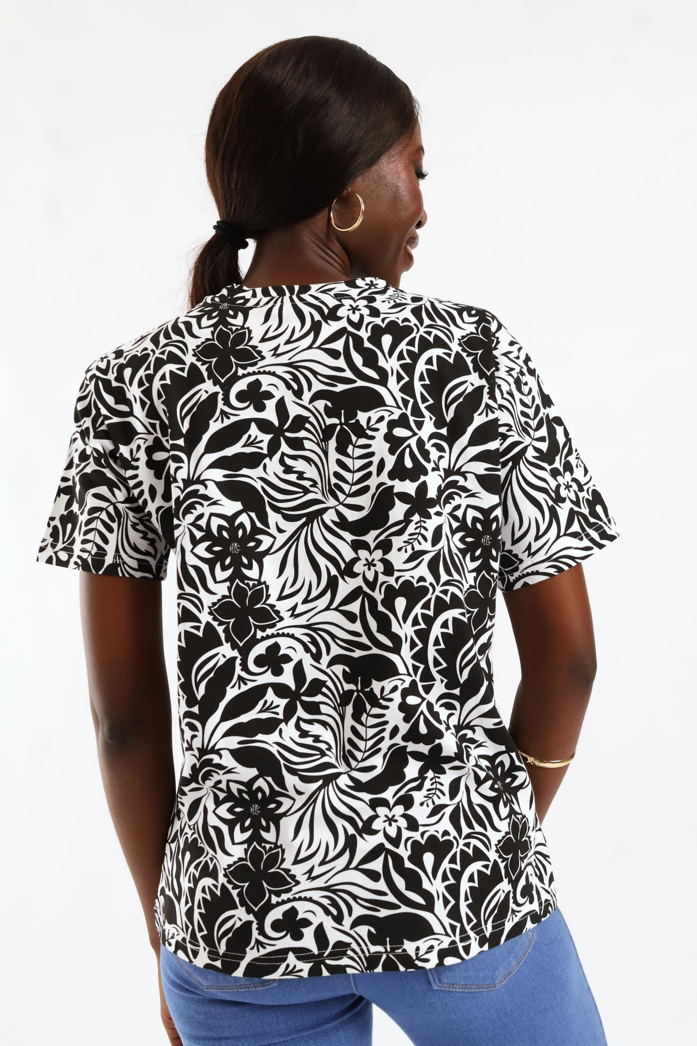 Abstract Floral Print Boxy Tee - Black/White - Image 5