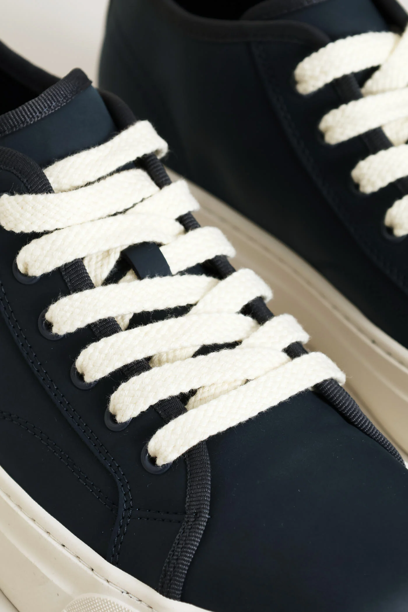 Alistair Hi Top Sneaker - Navy - Image 7