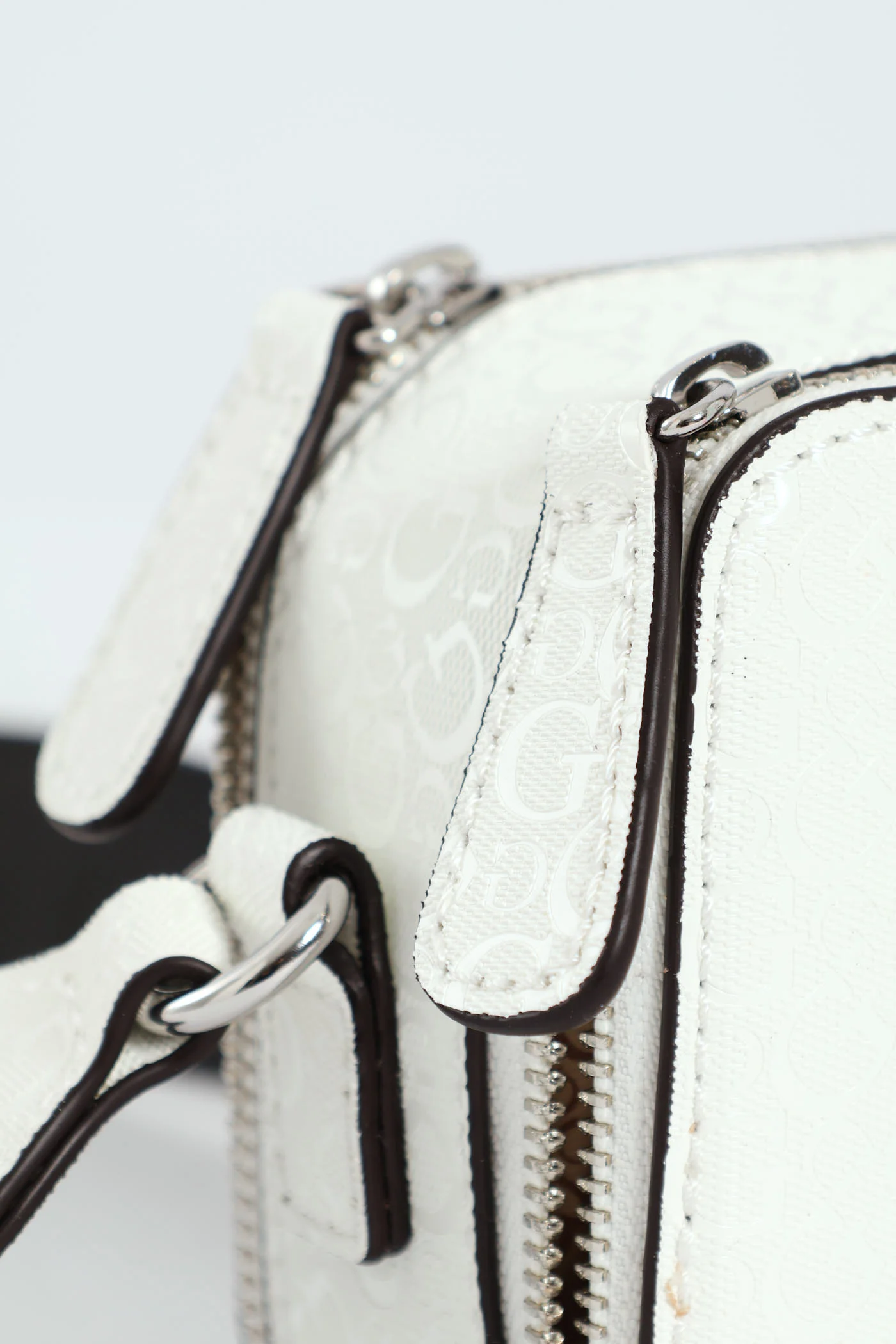 Amanza Mini Crossbody Top Zip Bag - White - Image 6