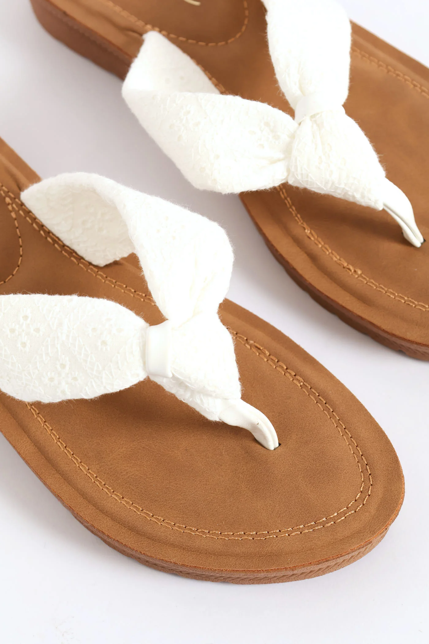 Anglaise  Comfort Outsole Thong Sandal - White - Image 2
