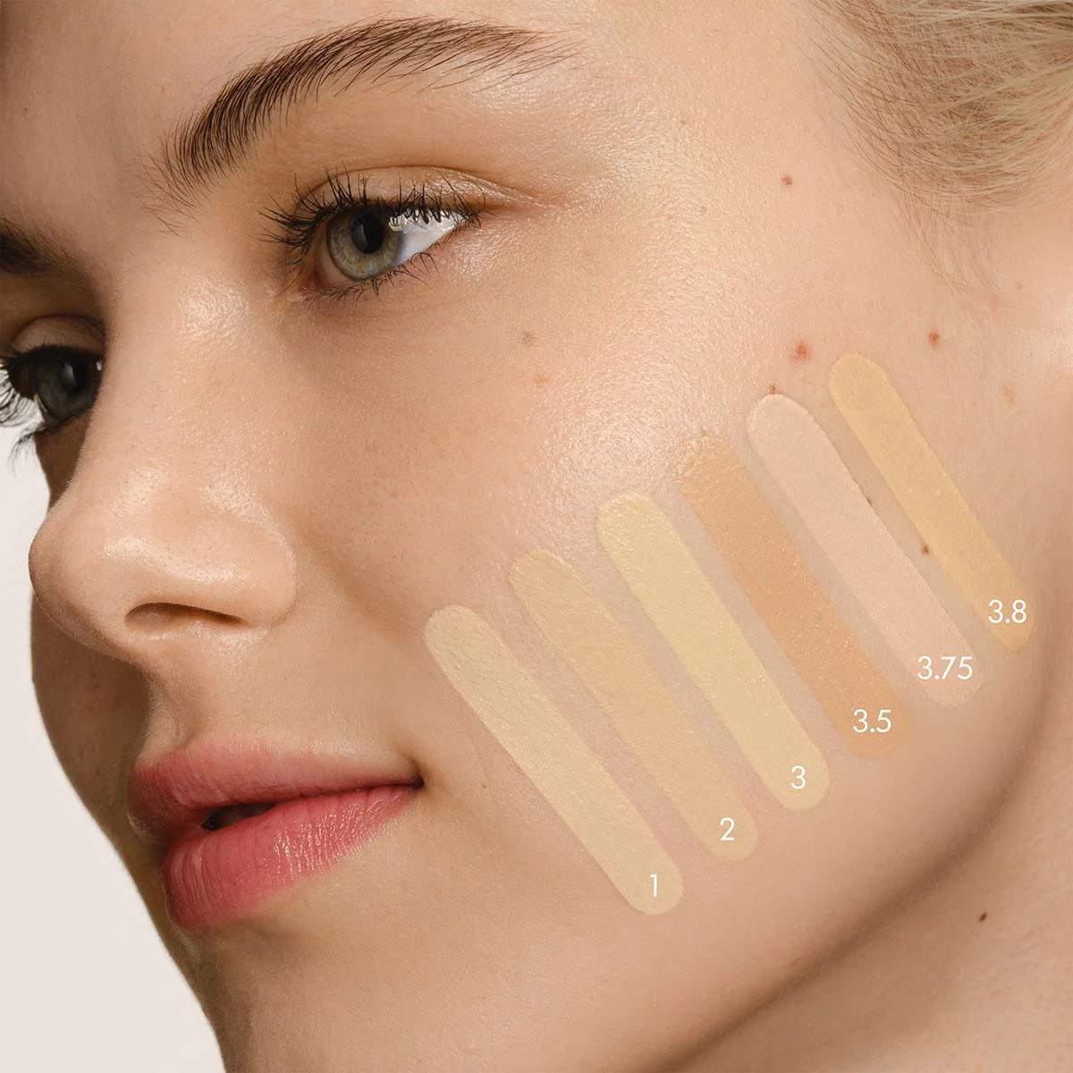 Luminious Silk Foundation - Image 110