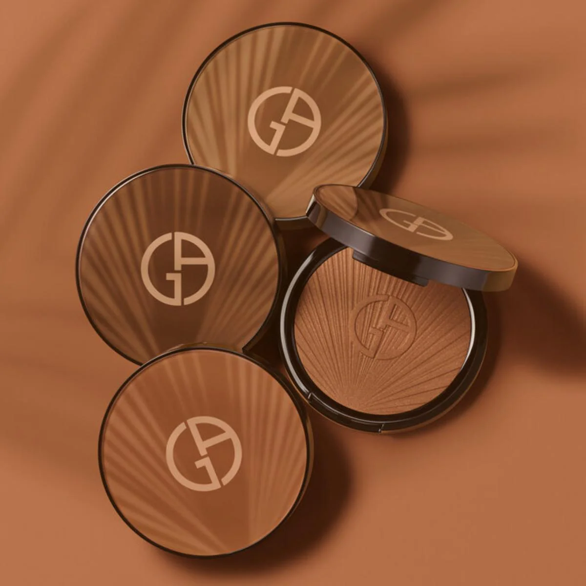 Luminous Silk Creamy Bronzing Powder - Image 18