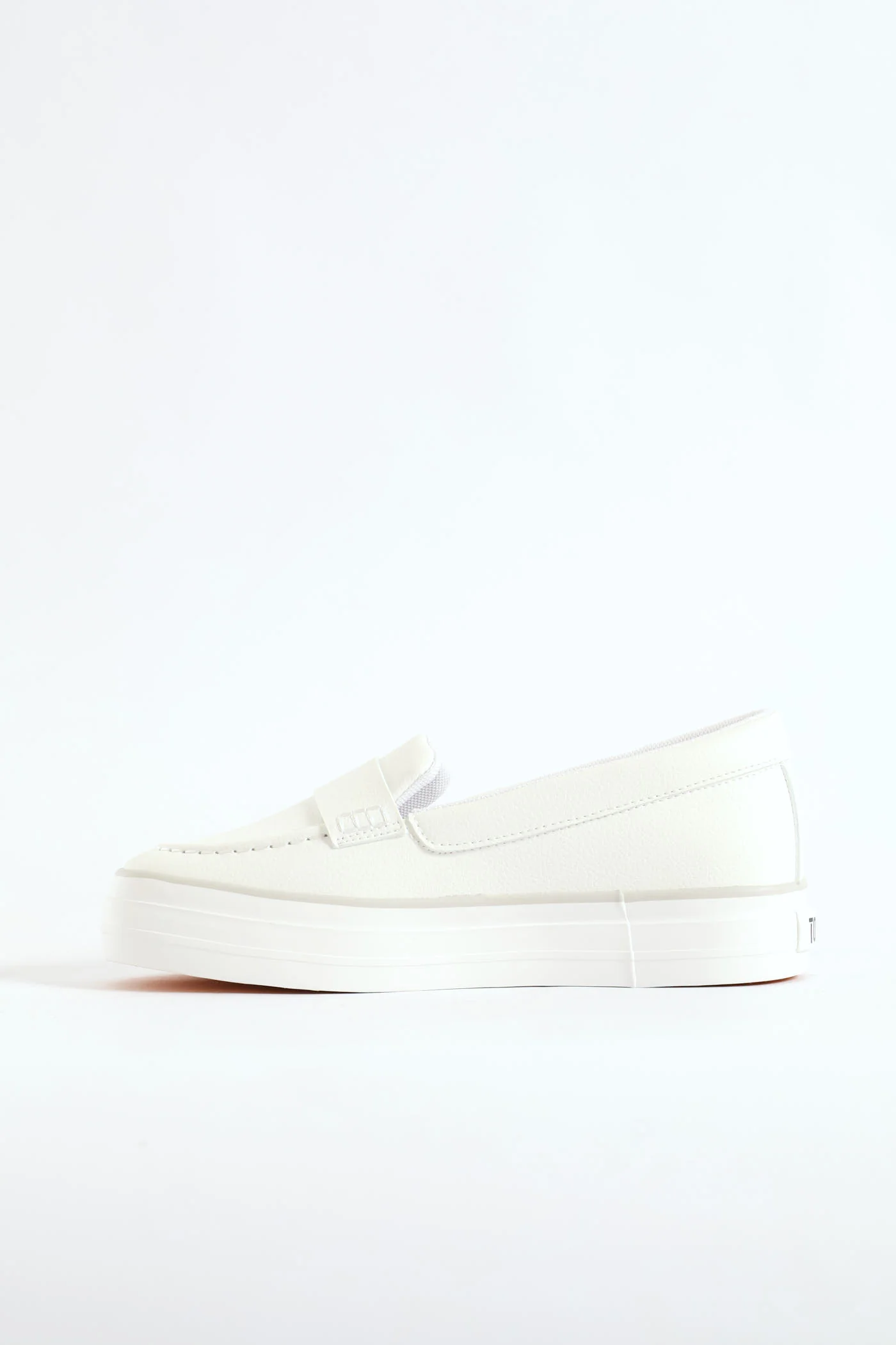 Arrow Loafer - White - Image 5