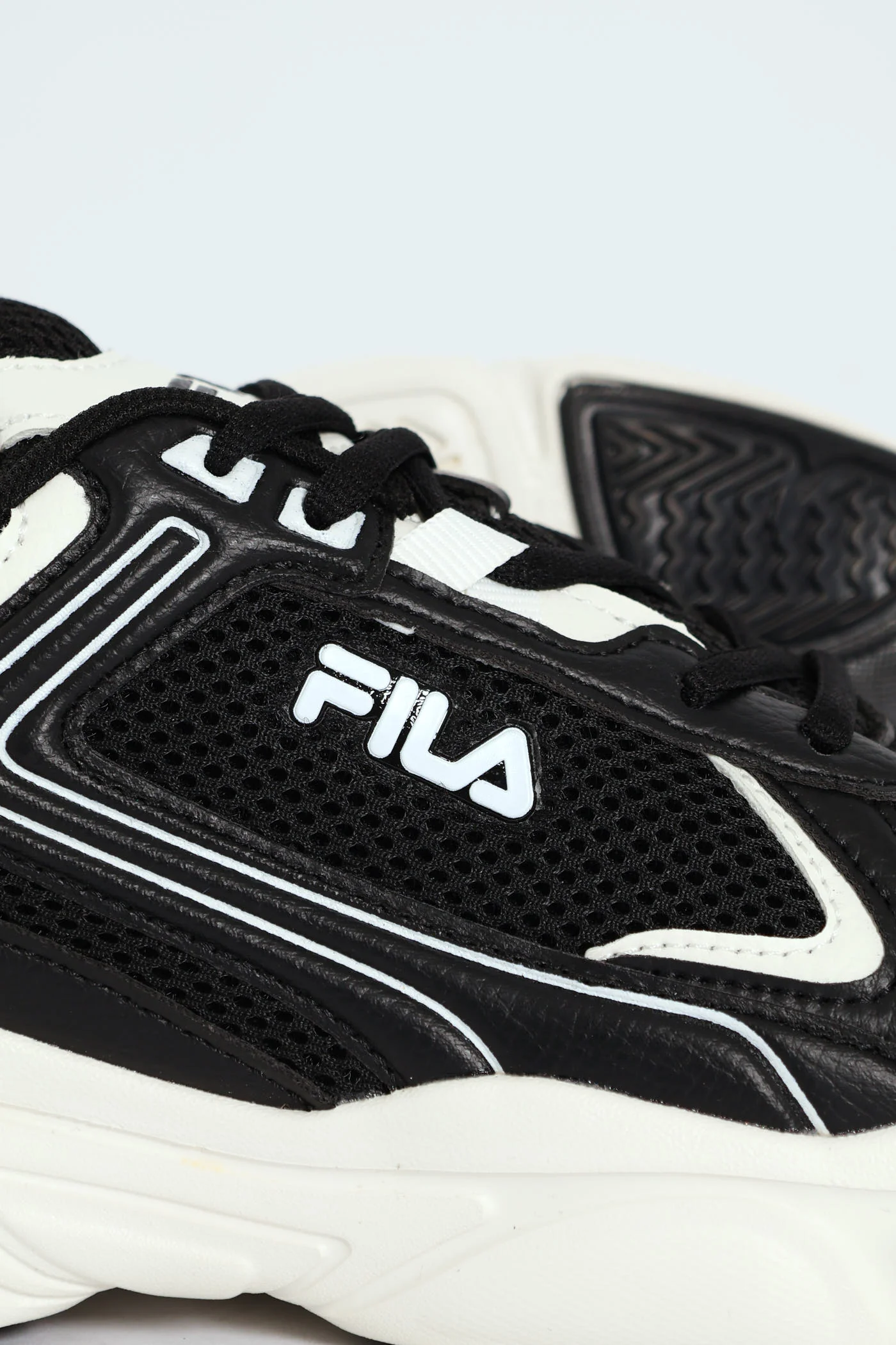 Arturo Lace Up Trainer - Black/White - Image 2