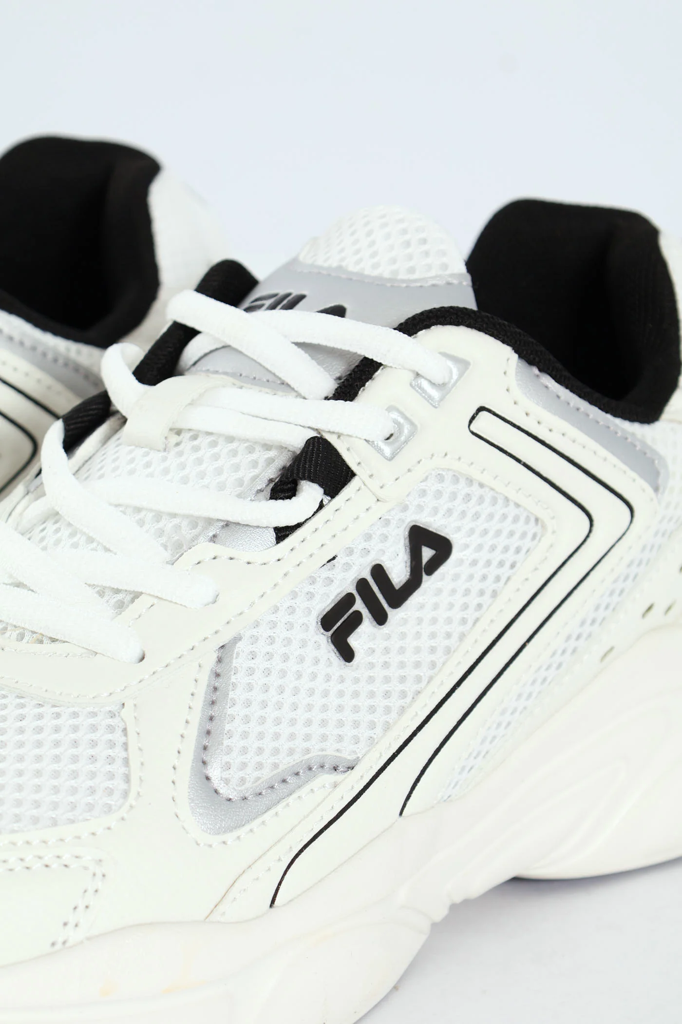 Arturo Lace Up Trainer - White/Black - Image 2