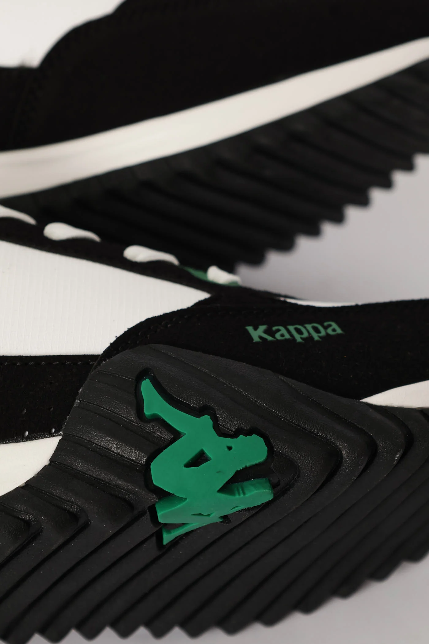 Authentic Arklow 1 Retro Sneaker - White/Black - Image 6