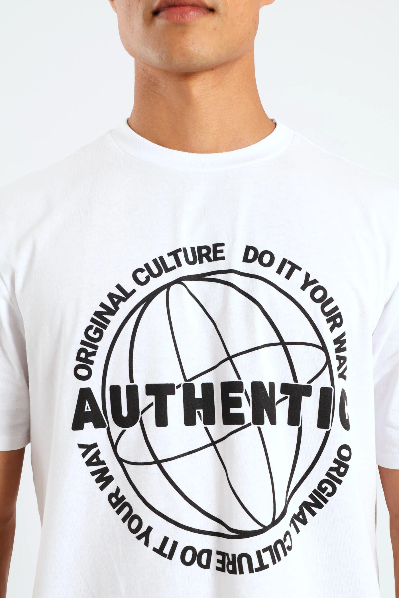 Authentic Basic Print Tee - White - Image 5