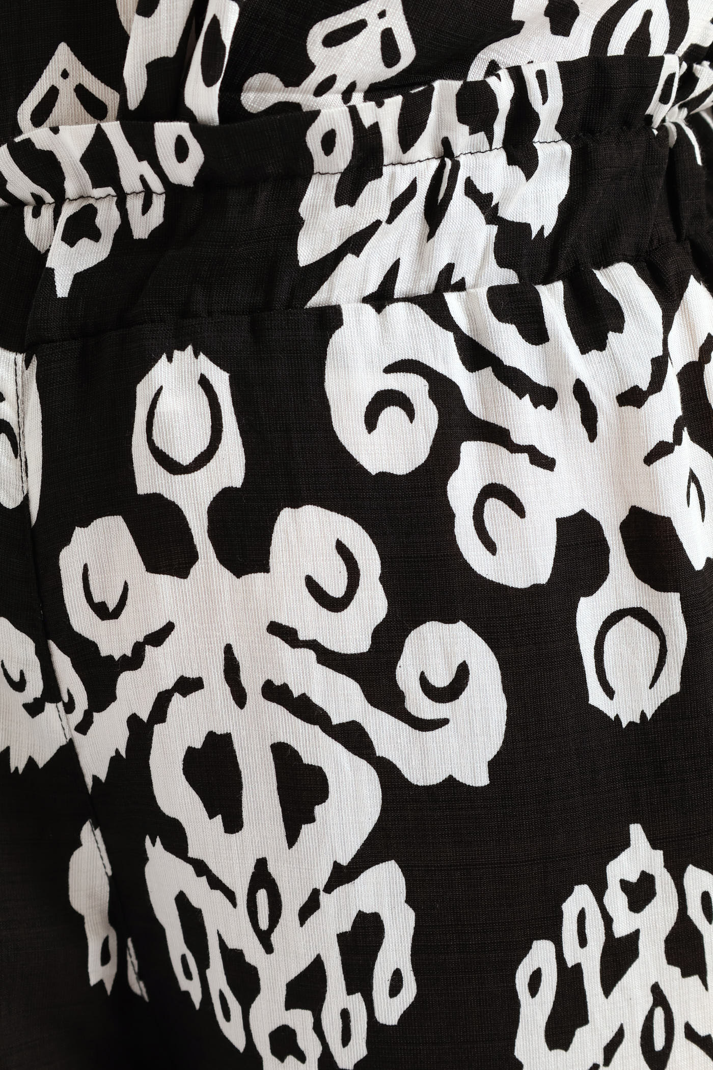 Aztec Border Mock Fly Wideleg Pant - Black/White - Image 5