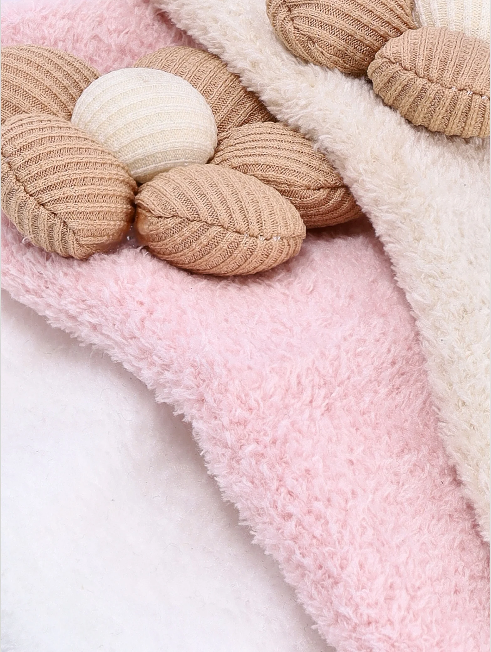 Baby Girls 3 Pack 3D Daisy Cotton Socks - Light Pink - Image 2