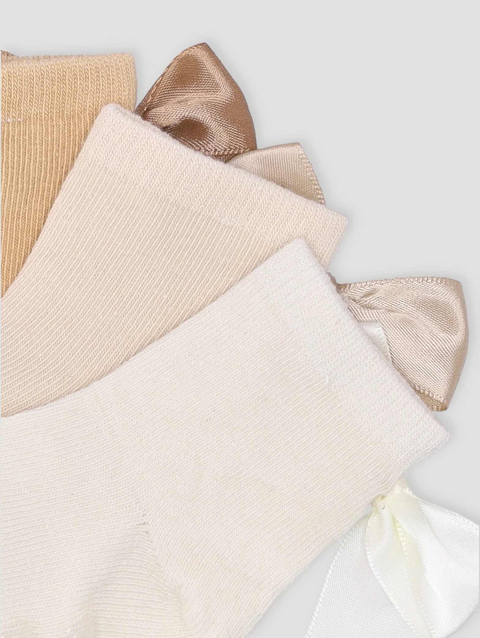 Baby Girls 3 Pack Ruffled Socks - Image 3