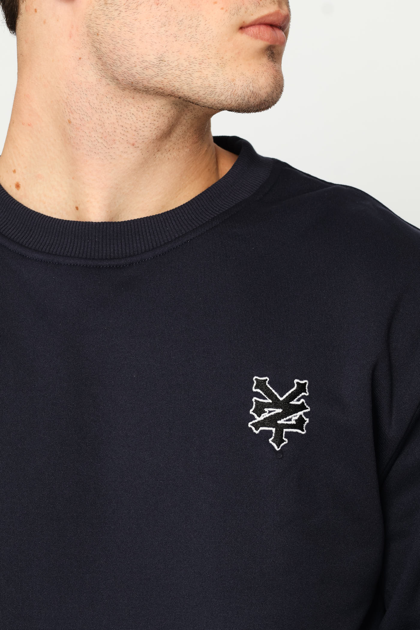 Badge Crew Top - Navy - Image 2